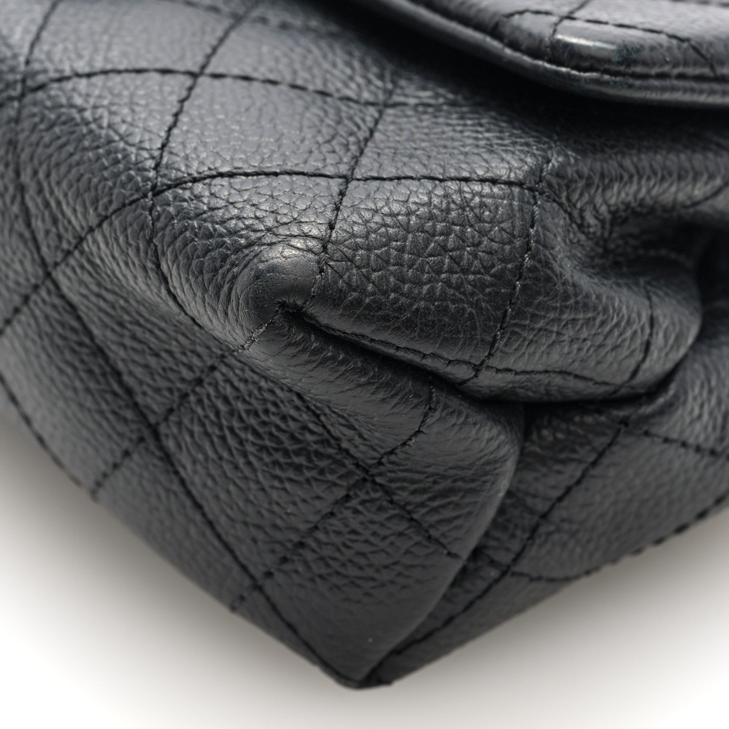 Chanel Grained Calfskin Quilted 2.55 Reissue Flap Belt Bag. Clutch Black 10 of 10