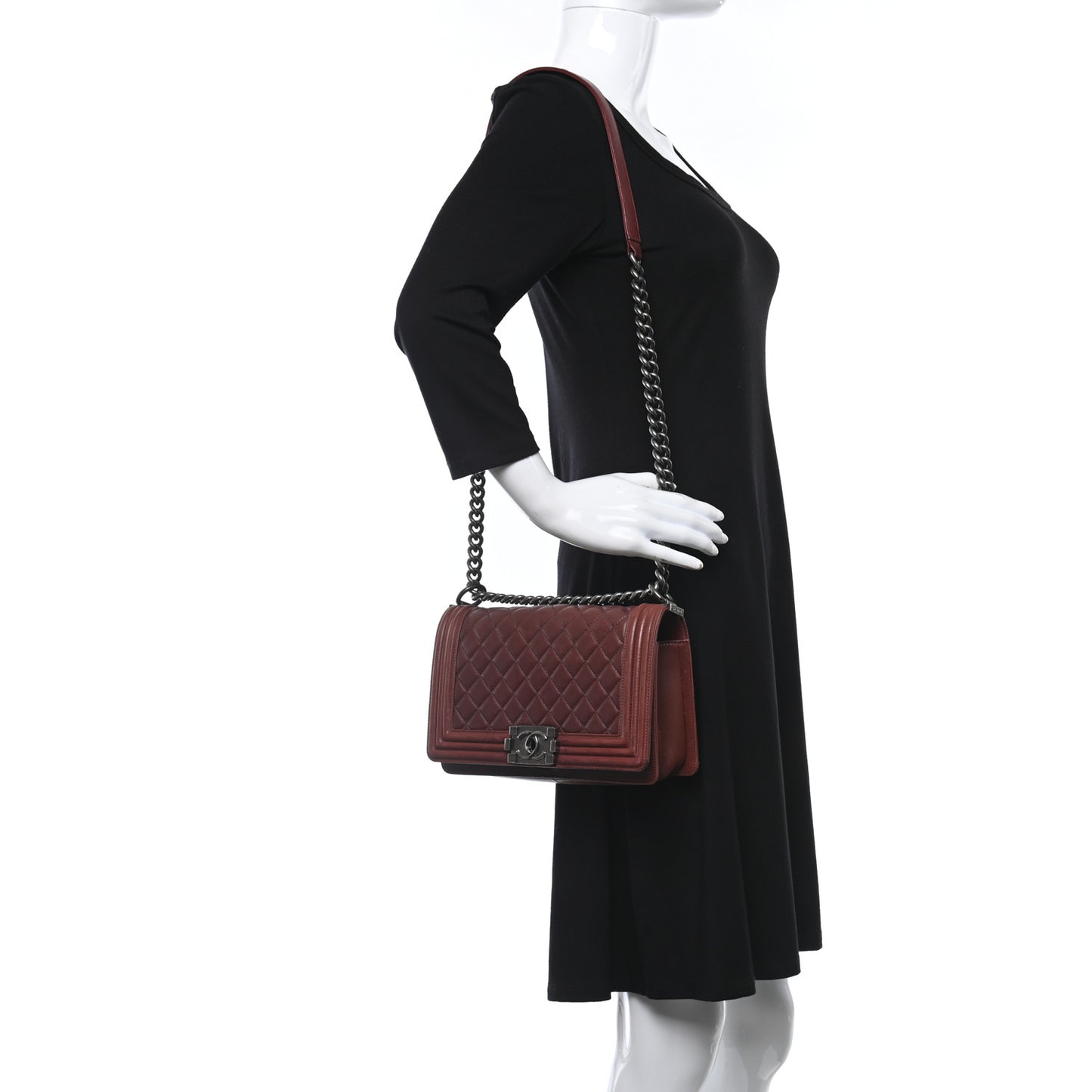 Lambskin Quilted Medium Boy Flap Burgundy