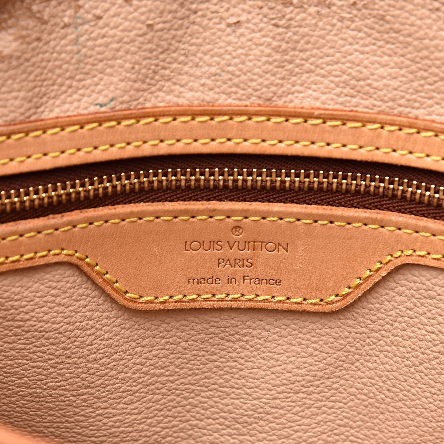 Monogram Petit Bucket 23