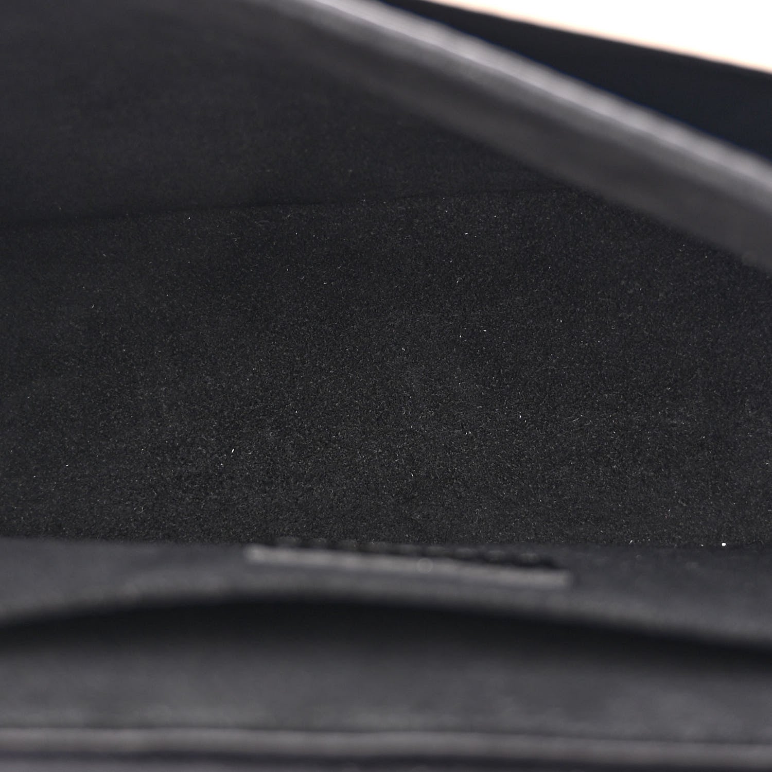 Louis Vuitton Grained Calfskin Lockme Tender Black 5 of 10