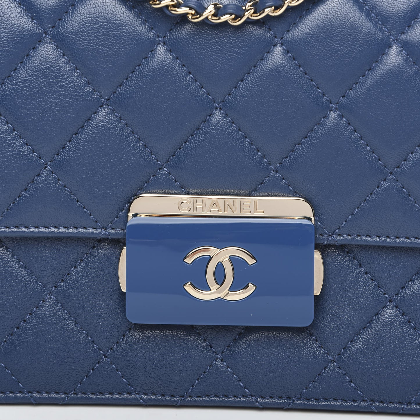 Sheepskin Quilted Beauty Lock Flap Blue