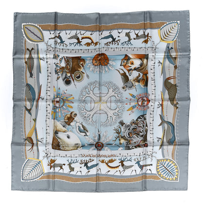 Hermes Silk La Vie Du Grand Nord Scarf 90 Bleu Lavande Bleu Pale Gris Perle 1 of 5