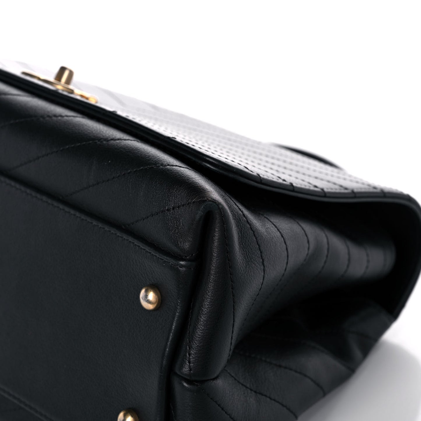 Grained Calfskin Chevron Stitched Medium Chic Top Handle Flap Black