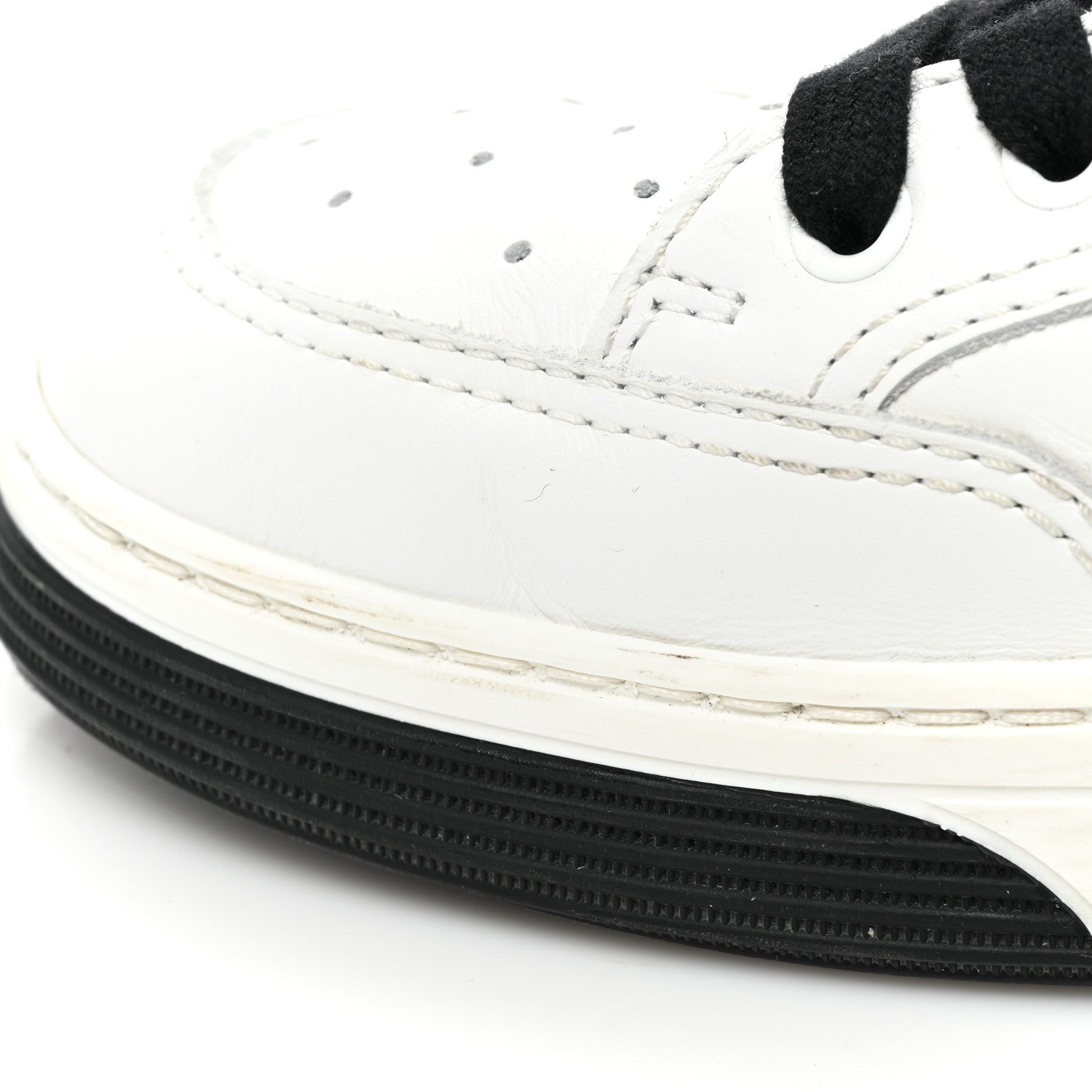 Chanel Calfskin Womens Logo Sneakers 40 White Black 11 of 12