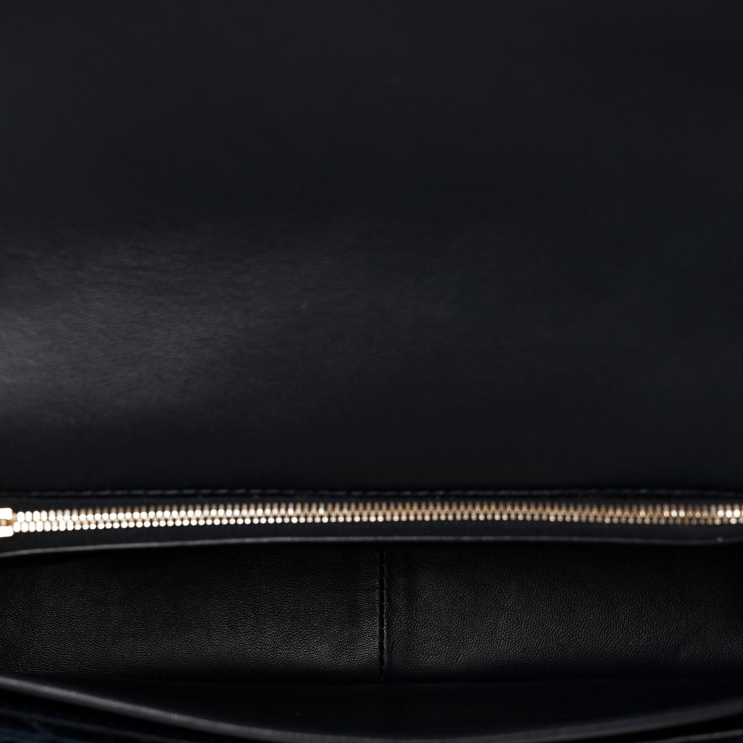 Velvet Logo Matelasse M BB Chain Shoulder Bag Navy