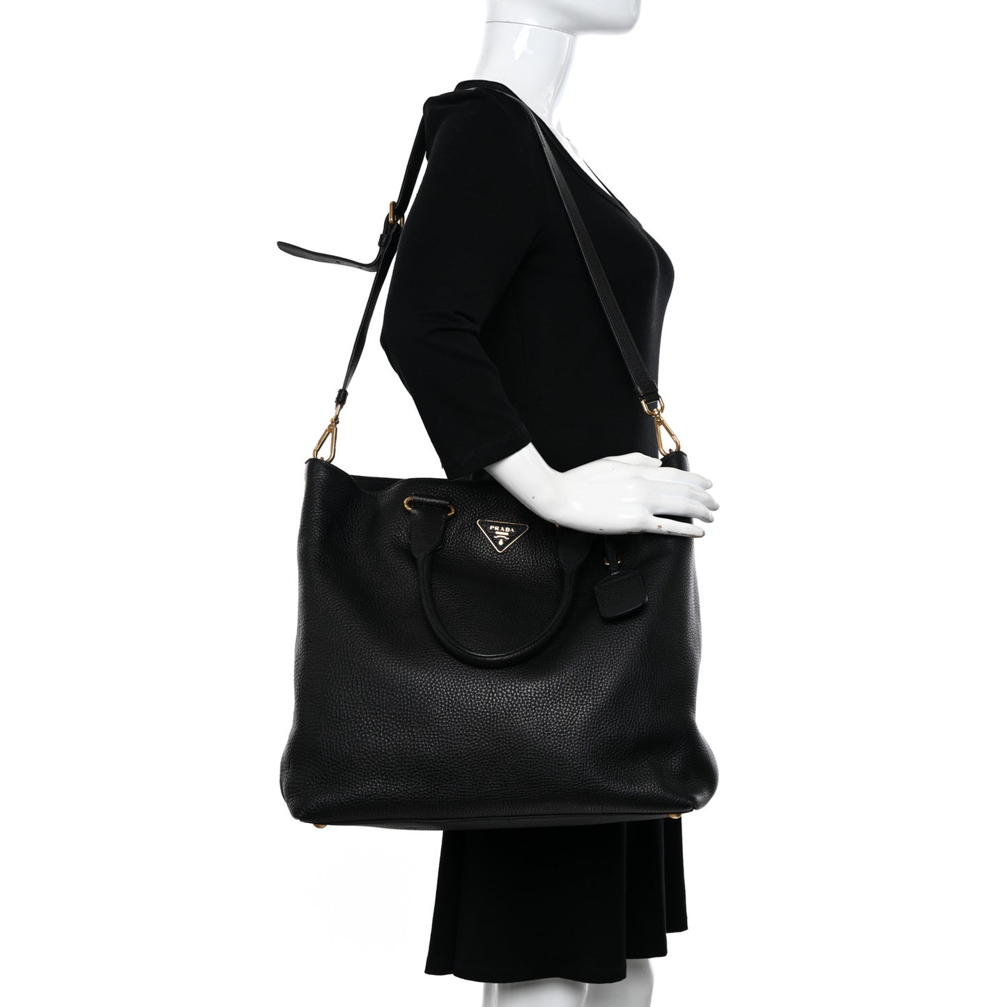 Vitello Daino Shopping Tote Black