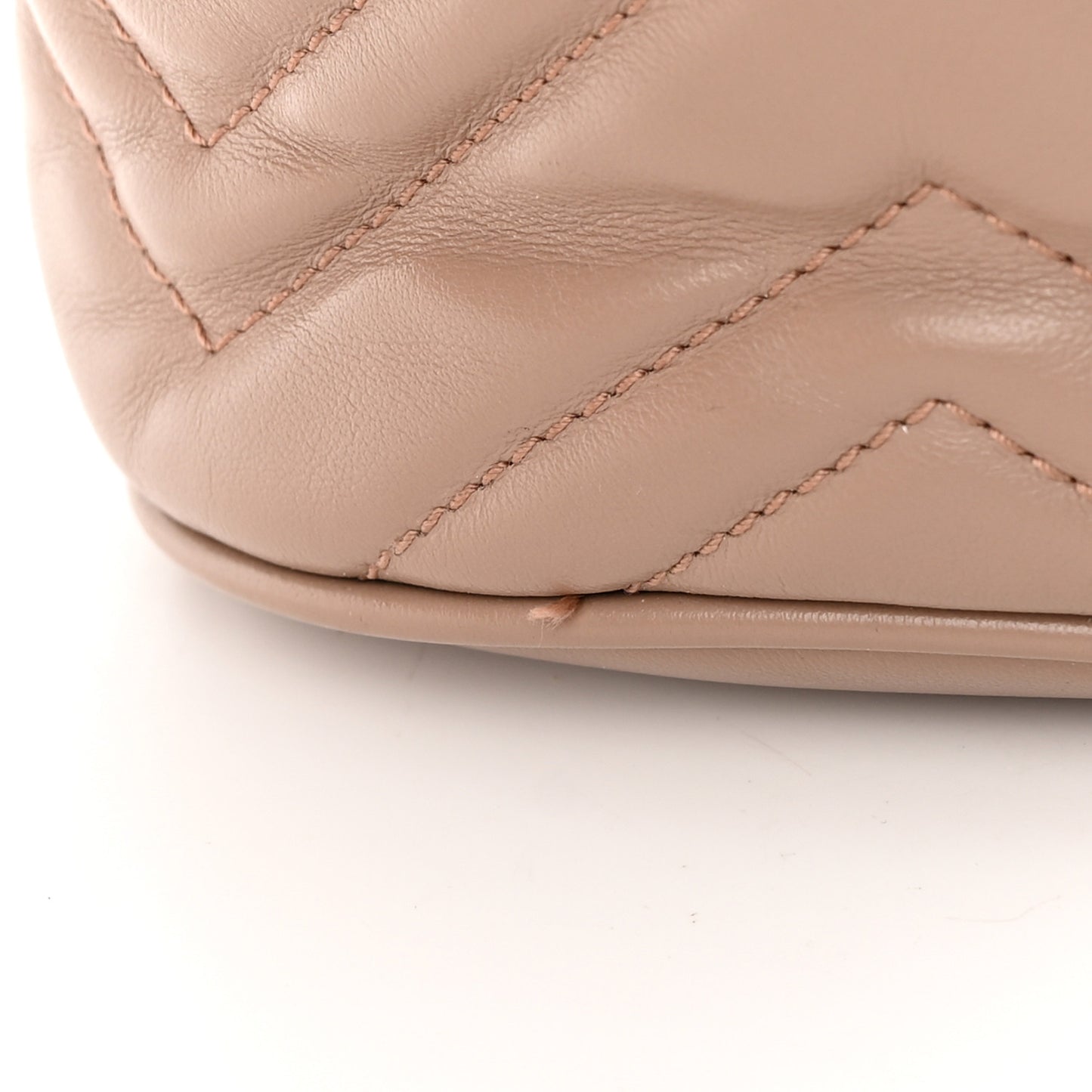 Calfskin Matelasse Mini GG Marmont 2.0 Bucket Bag Porcelain Rose