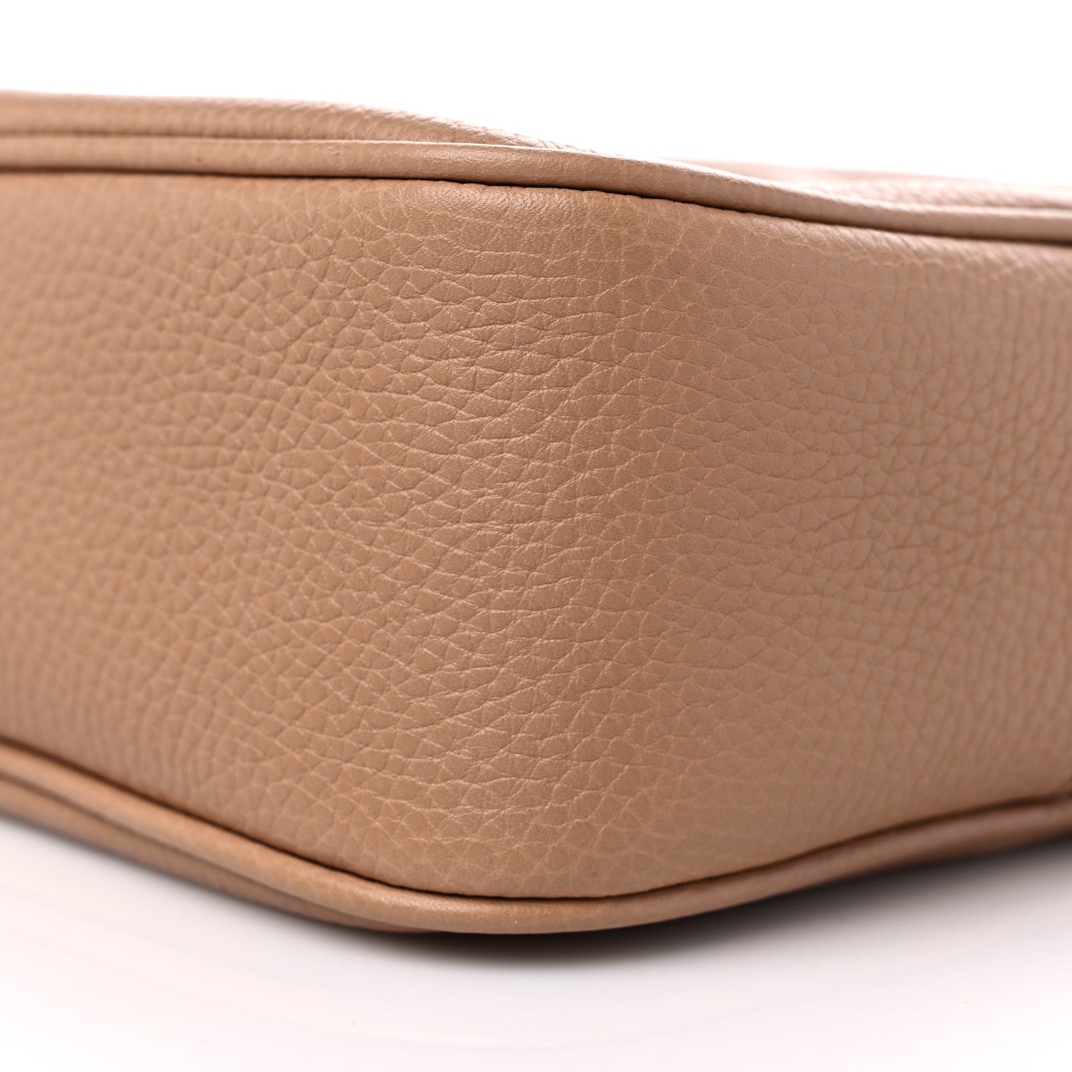 Gucci Pebbled Calfskin Small Soho Disco Bag Camelia 9 of 9