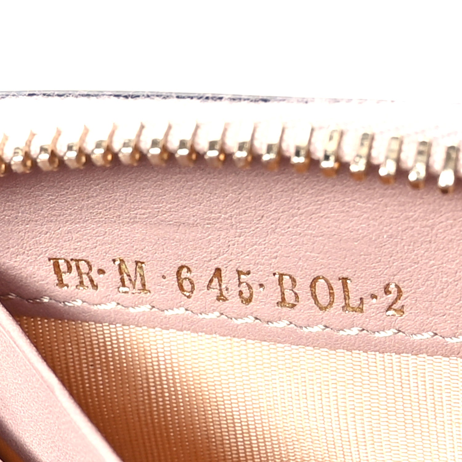 Valentino Garavani Calfskin Rockstud Zip Around Wallet Poudre 7 of 8