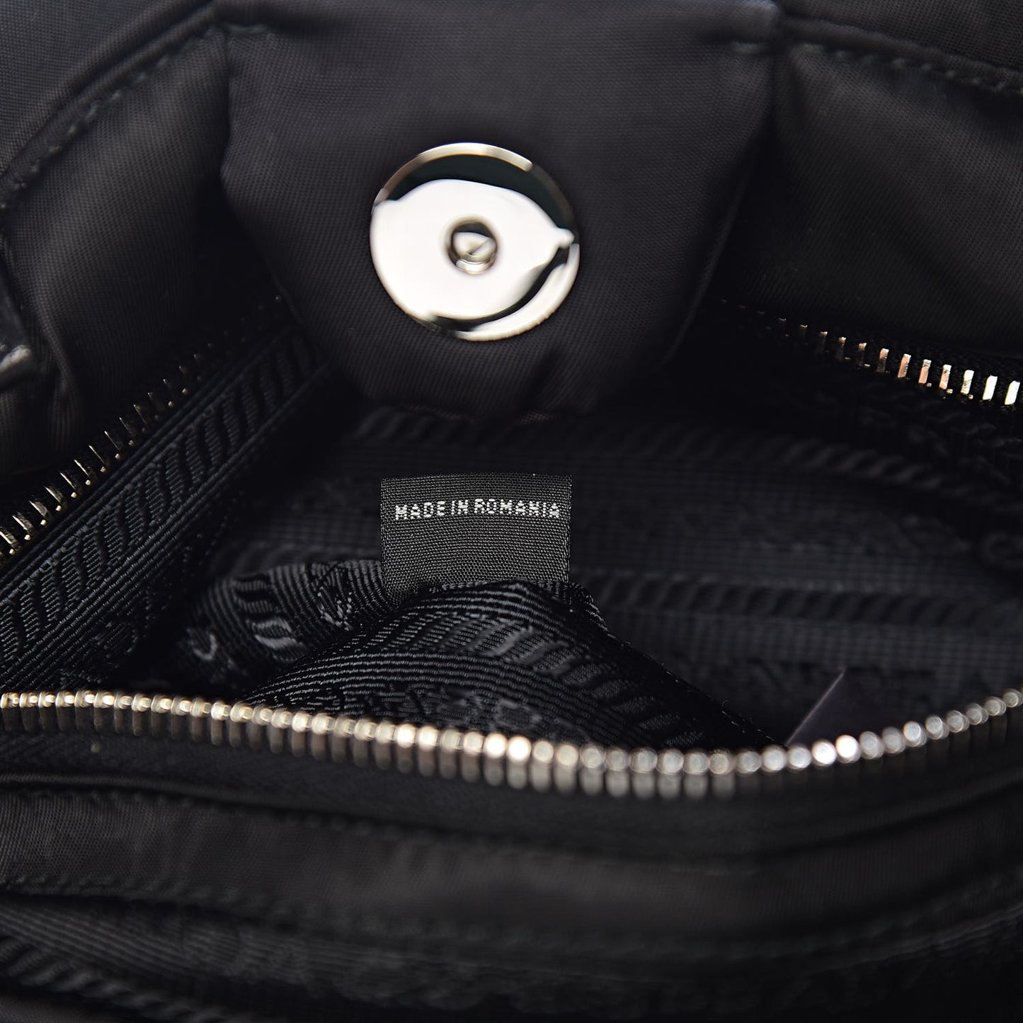 Tessuto Nylon Bomber Tote Black