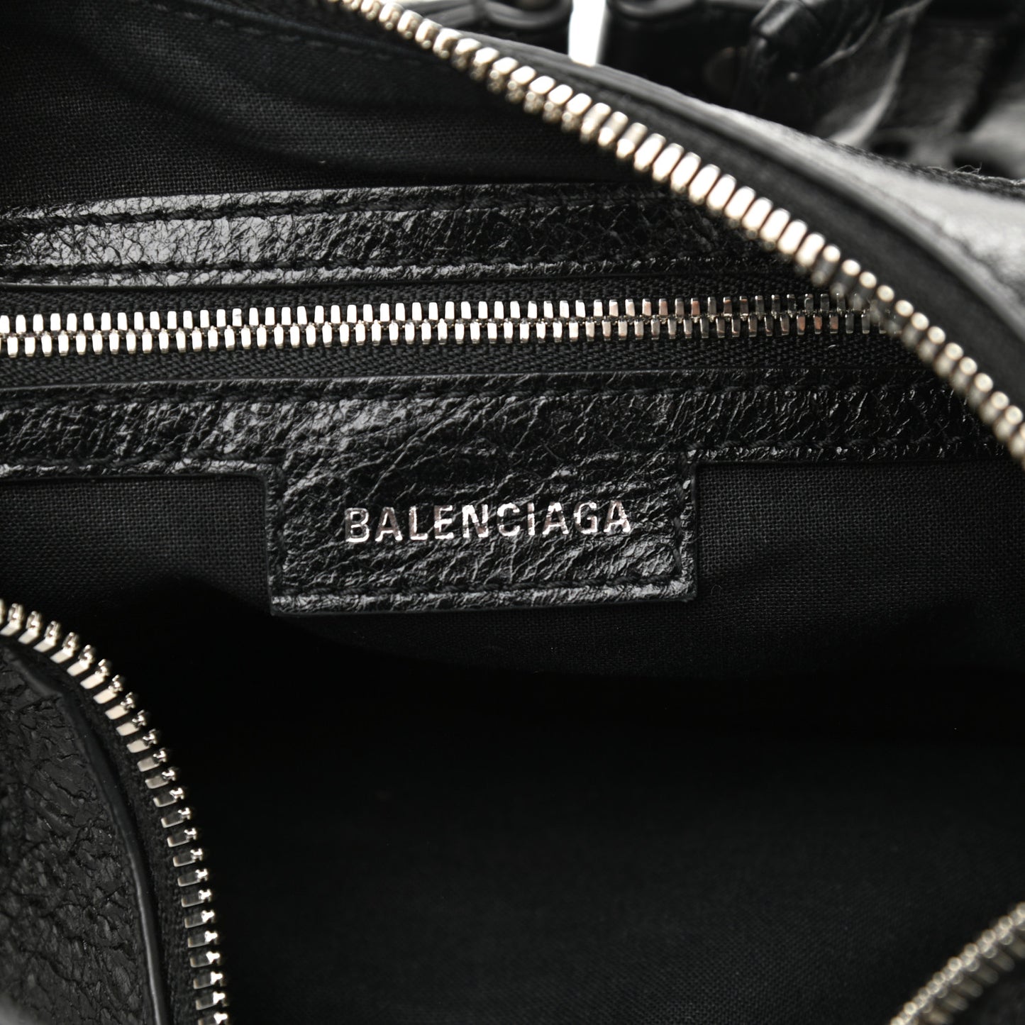 Agneau Arena Small Le Cagole Shoulder Bag Black