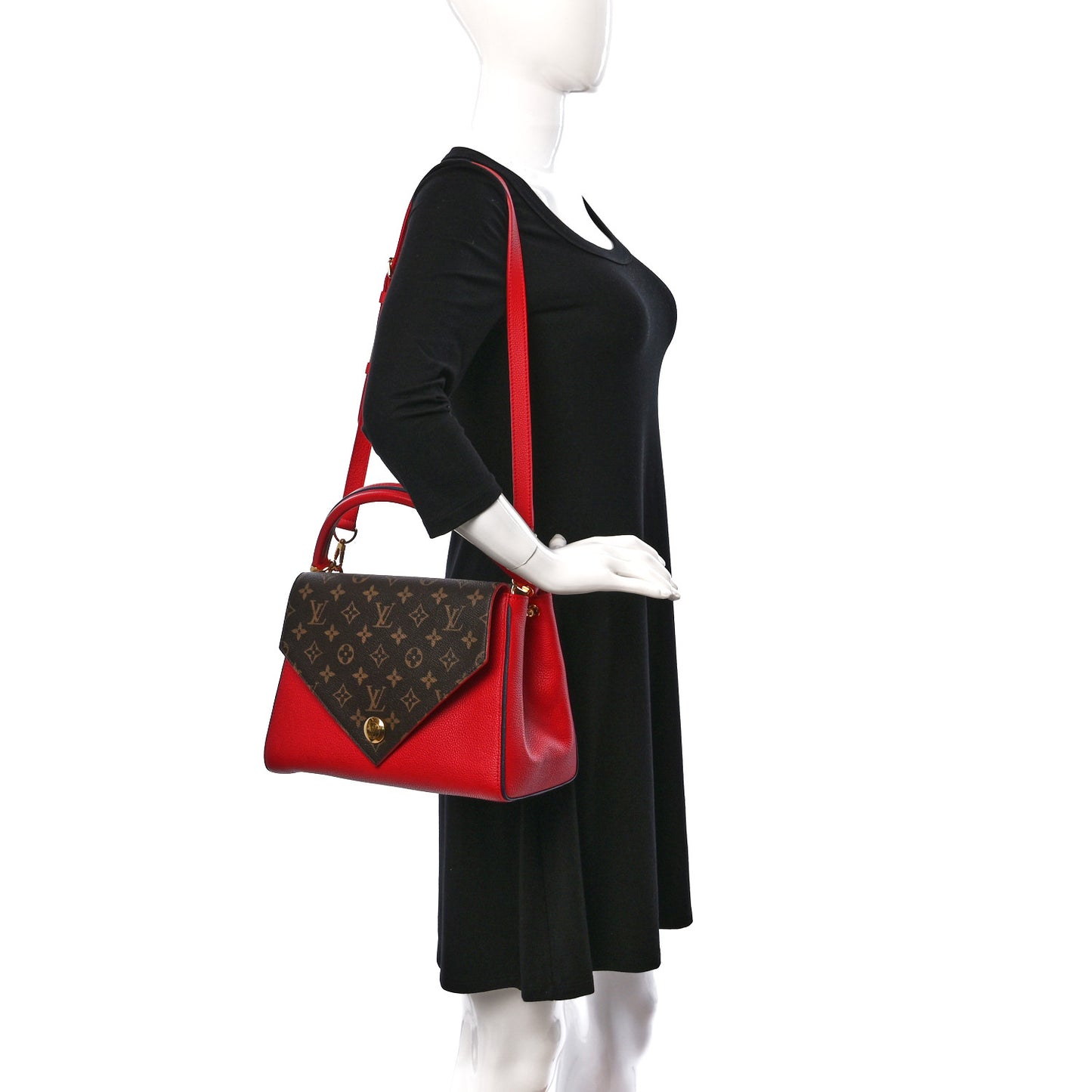 Grained Calfskin Monogram Double V Rubis