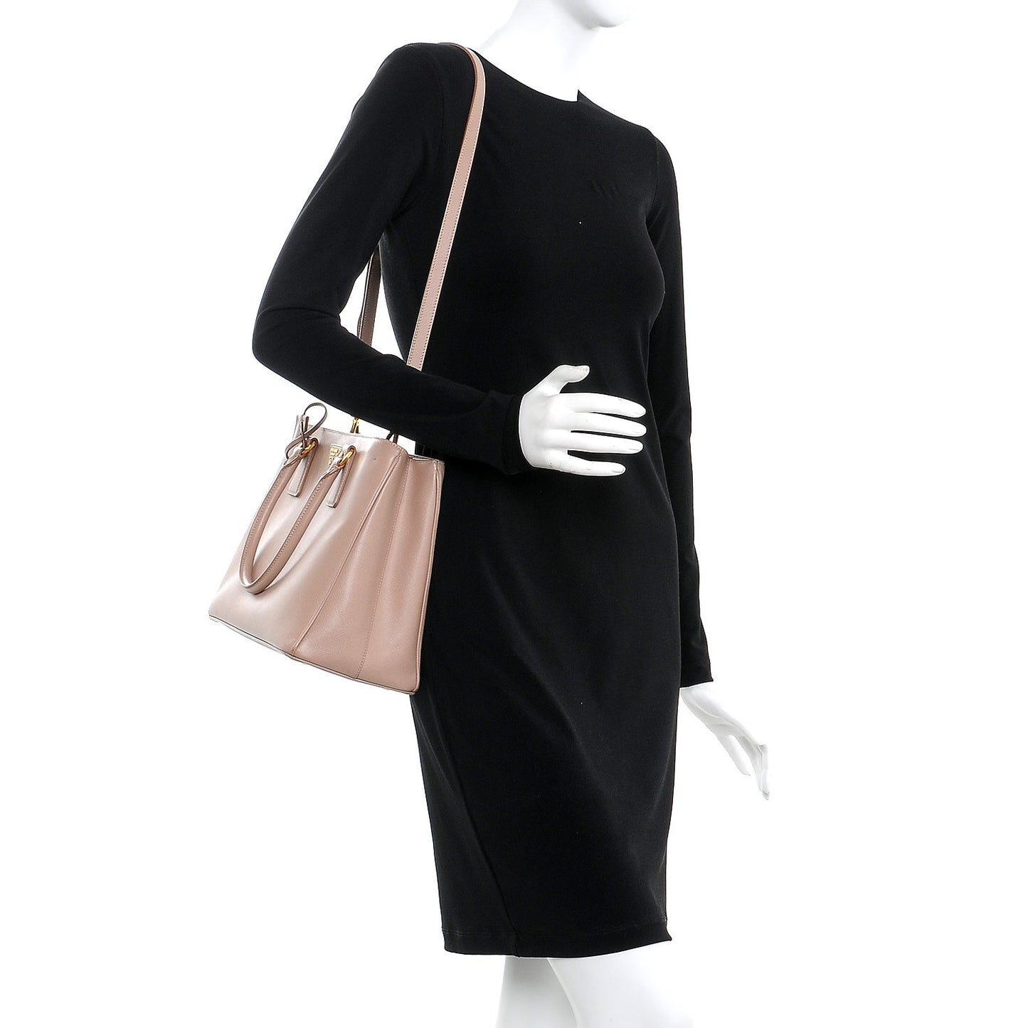 Saffiano Lux Medium Tote Cammeo