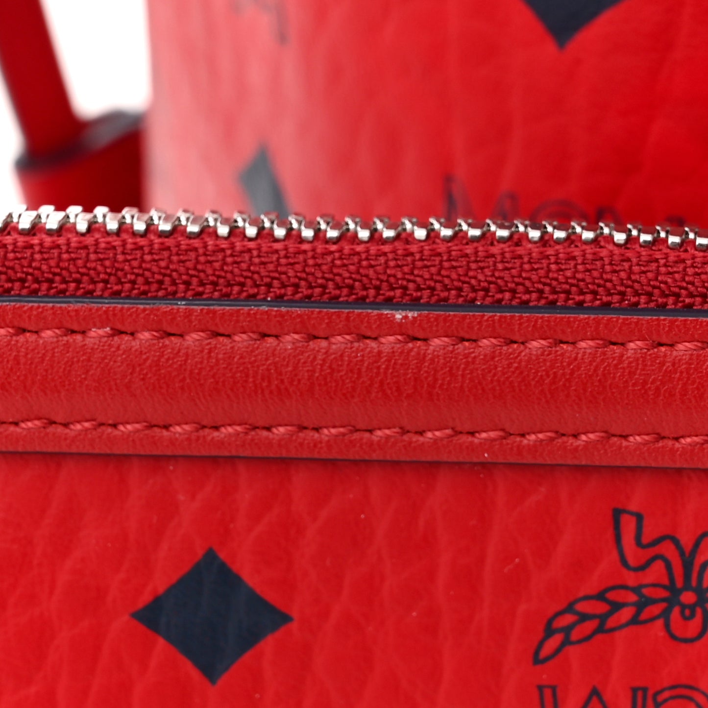 Visetos Medium Liz Reversible Shopper Tote Ruby Red