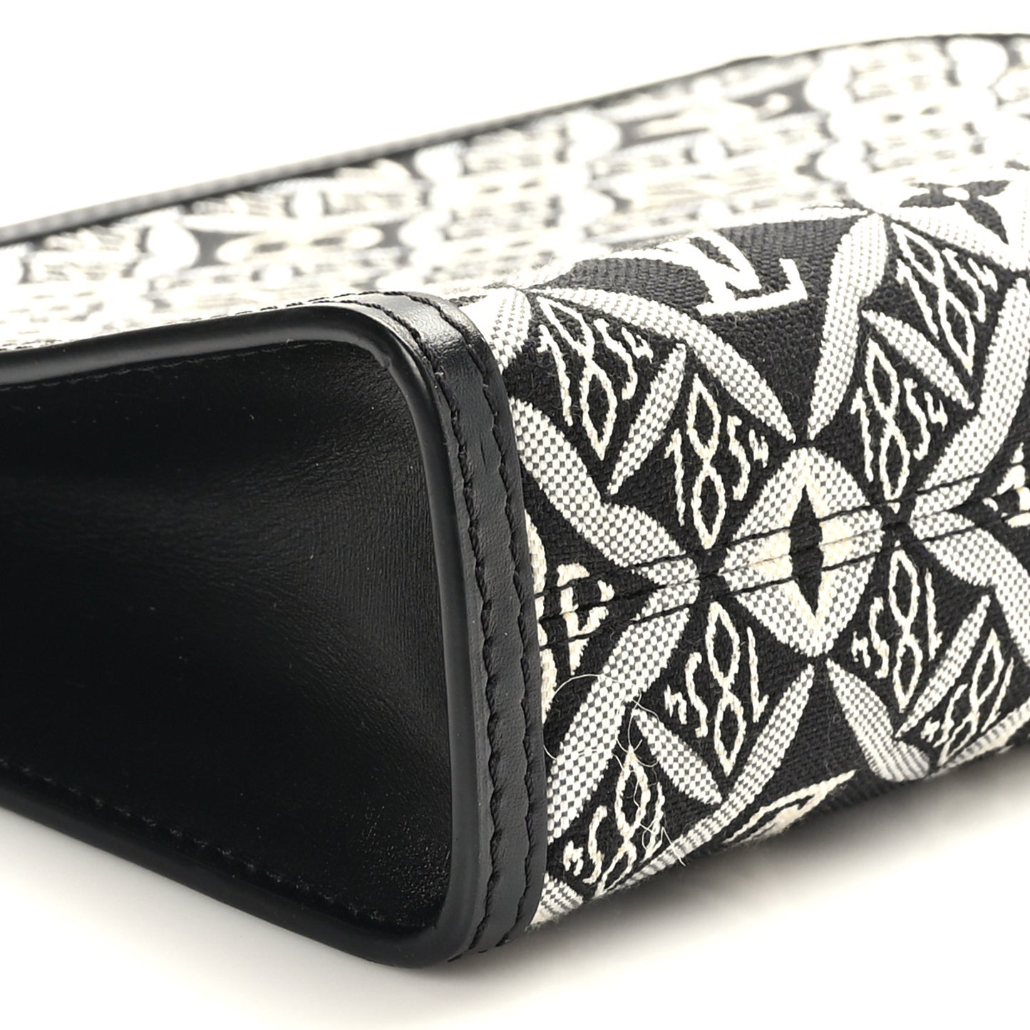 Jacquard Since 1854 Toiletry Pouch 26 Gray