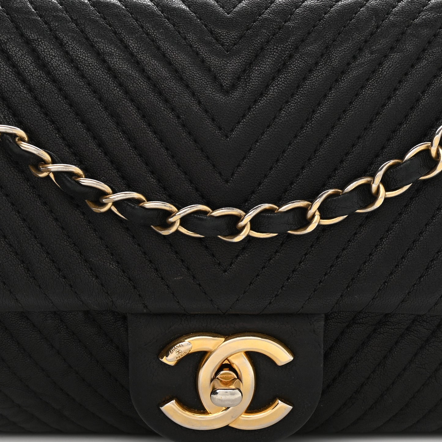 Calfskin Chevron Quilted Medium Surpique Flap Black