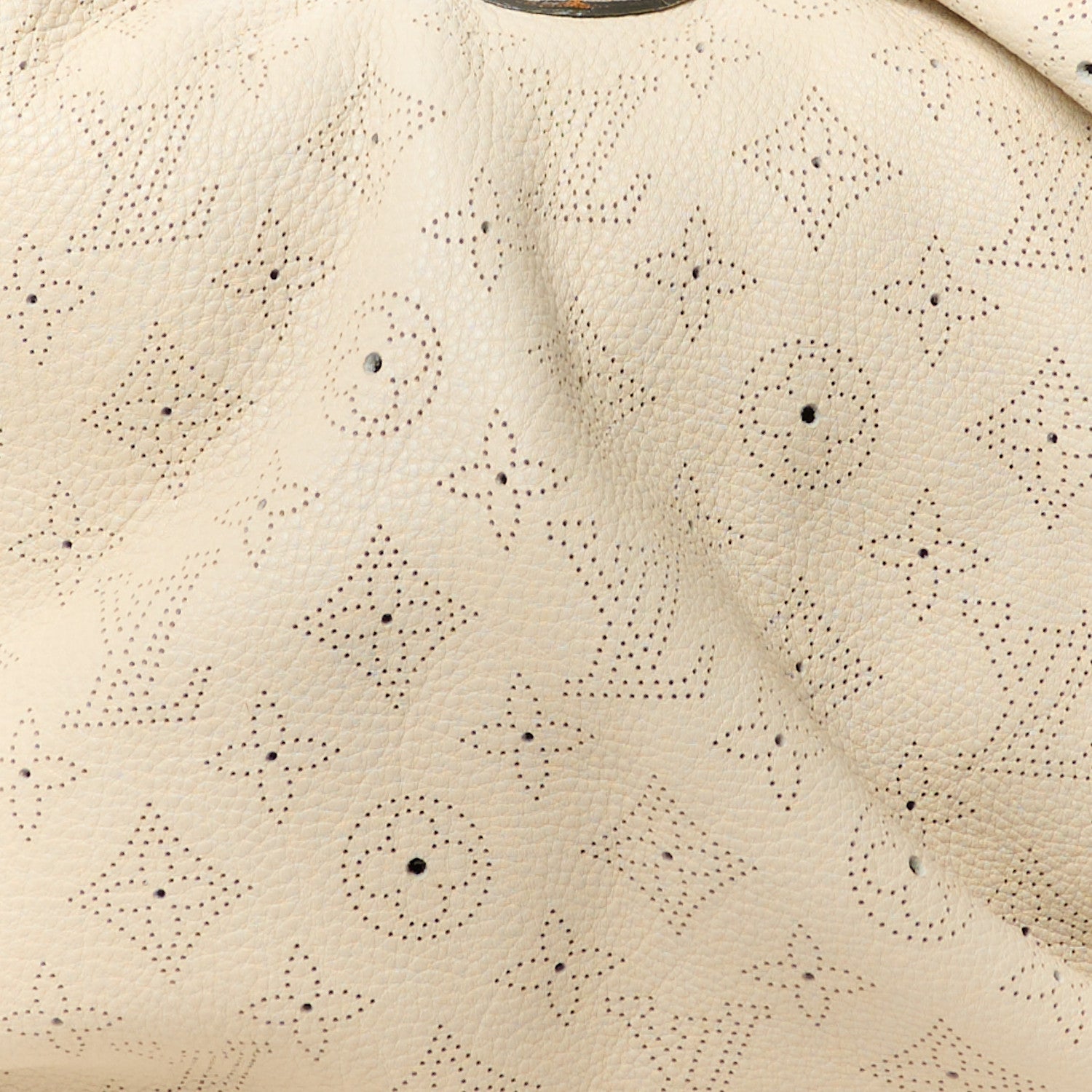 Louis Vuitton Mahina XL Ivory 8 of 13