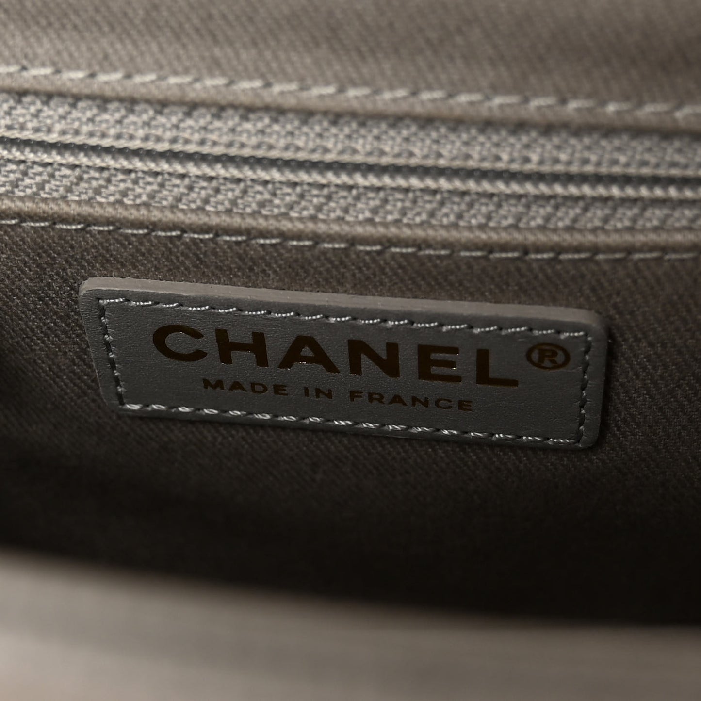 Caviar Quilted Medium Business Affinity Flap Grey