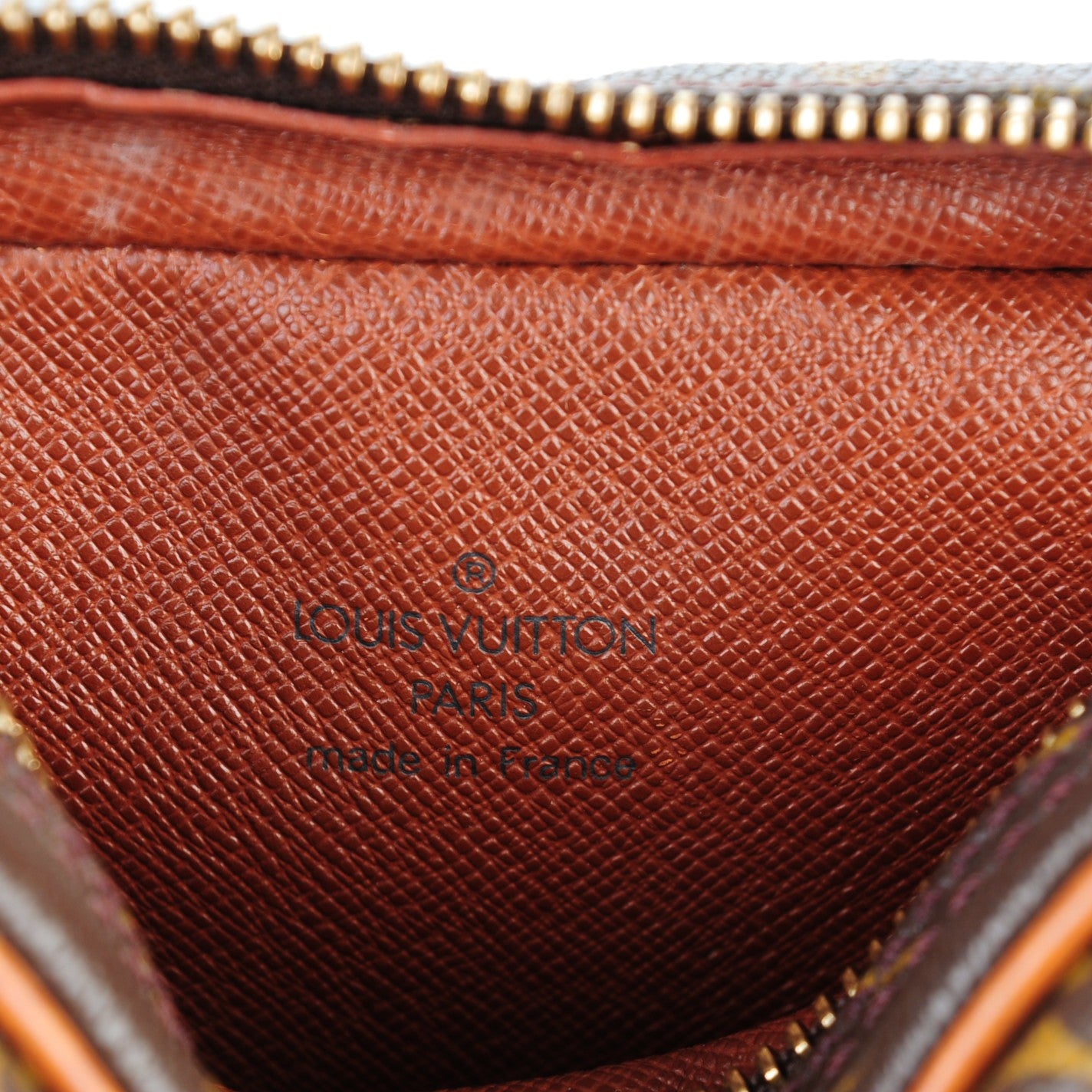 Monogram Amazone