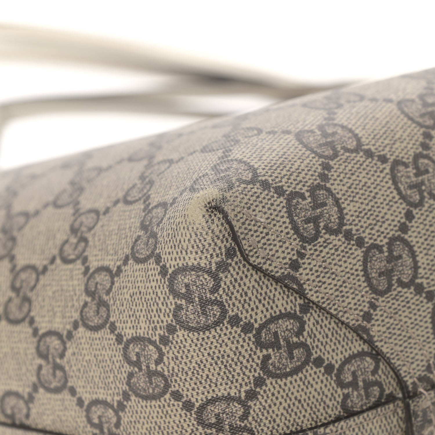 Gucci GG Supreme Monogram Medium Reversible Tote Beige White 13 of 27