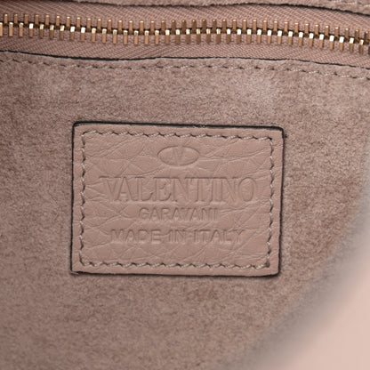 Valentino Garavani Grained Calfskin Rockstud Bucket Bag Poudre 6 of 14