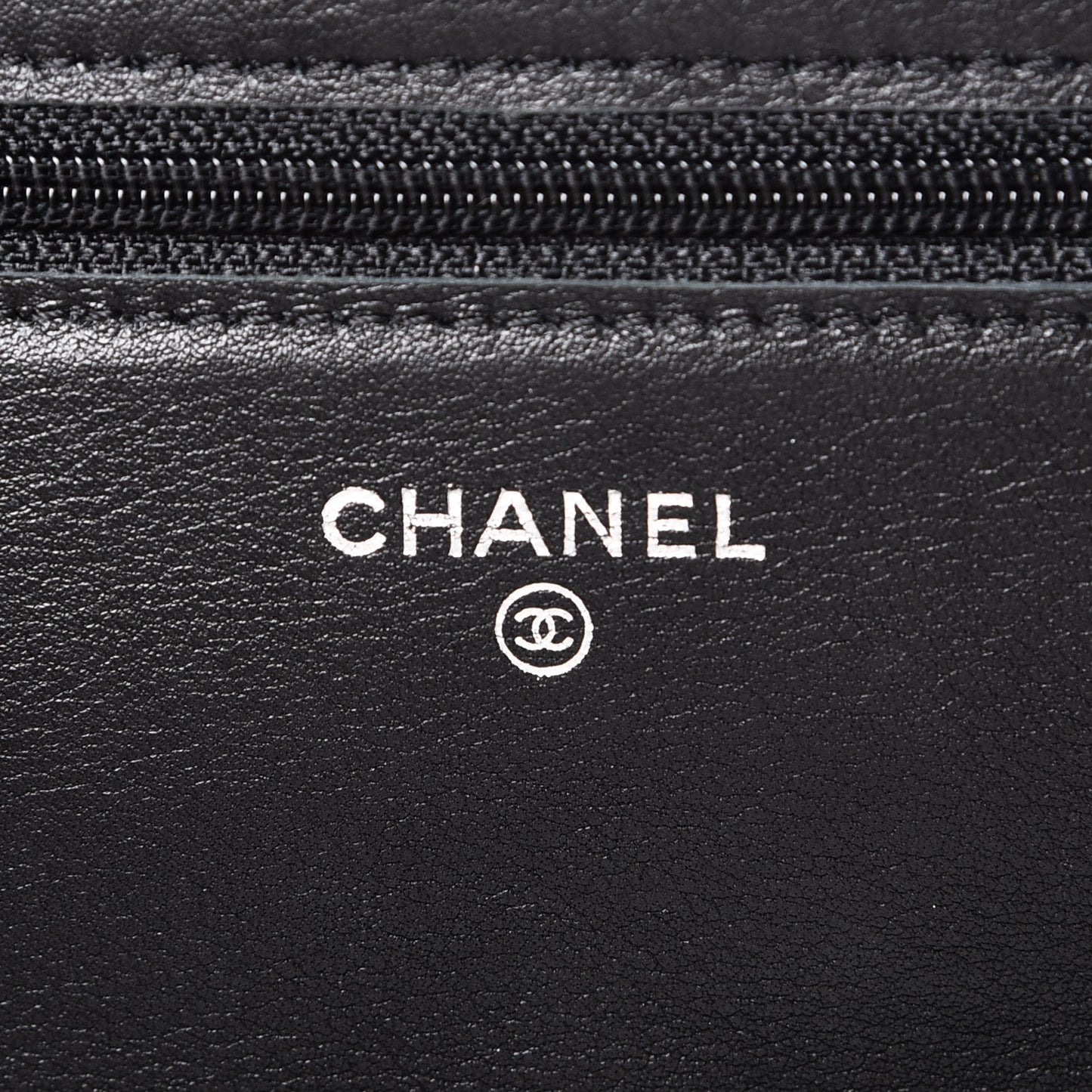 Patent Quilted Brilliant Wallet On Chain WOC Black
