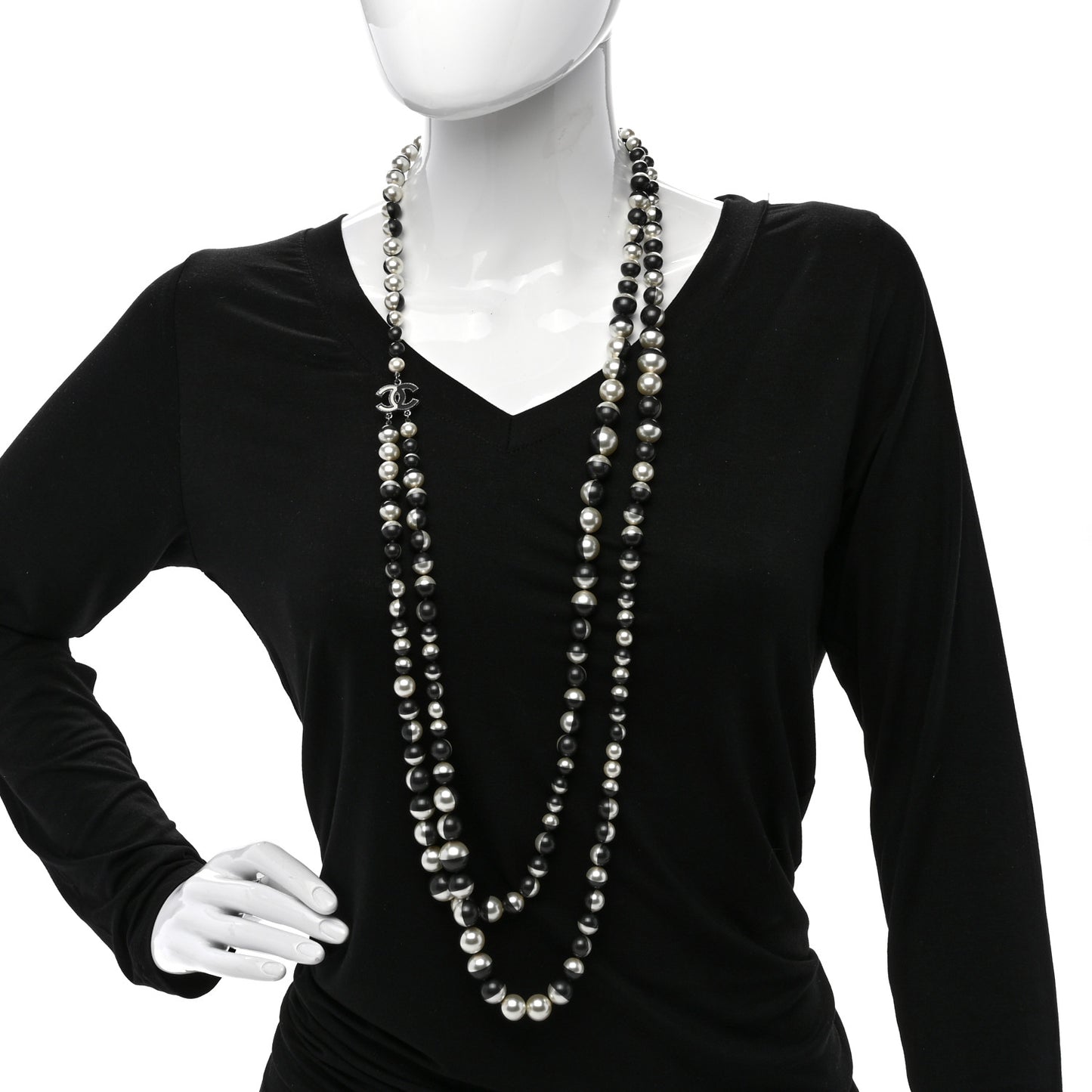 Pearl CC Long Necklace Silver Grey