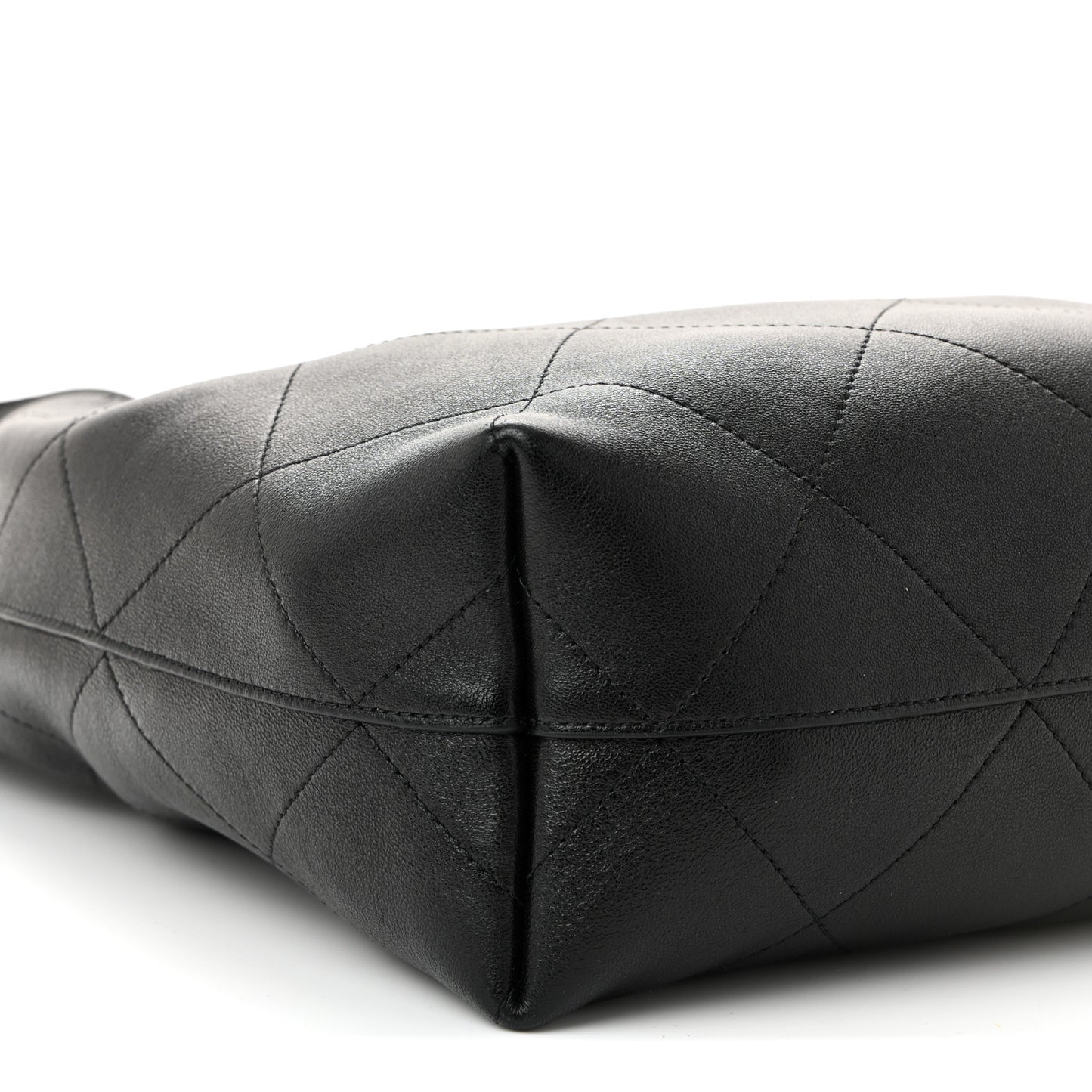 Shiny Lambskin Quilted Medium Hobo Black