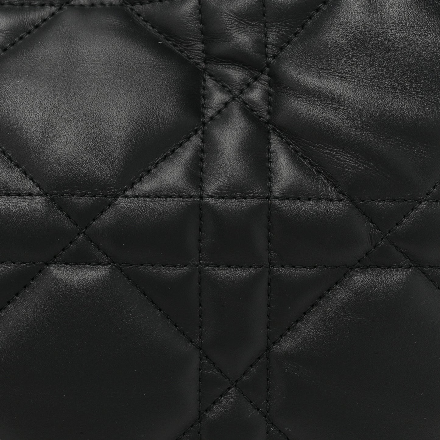 Calfskin Macrocannage Large Toujours Black