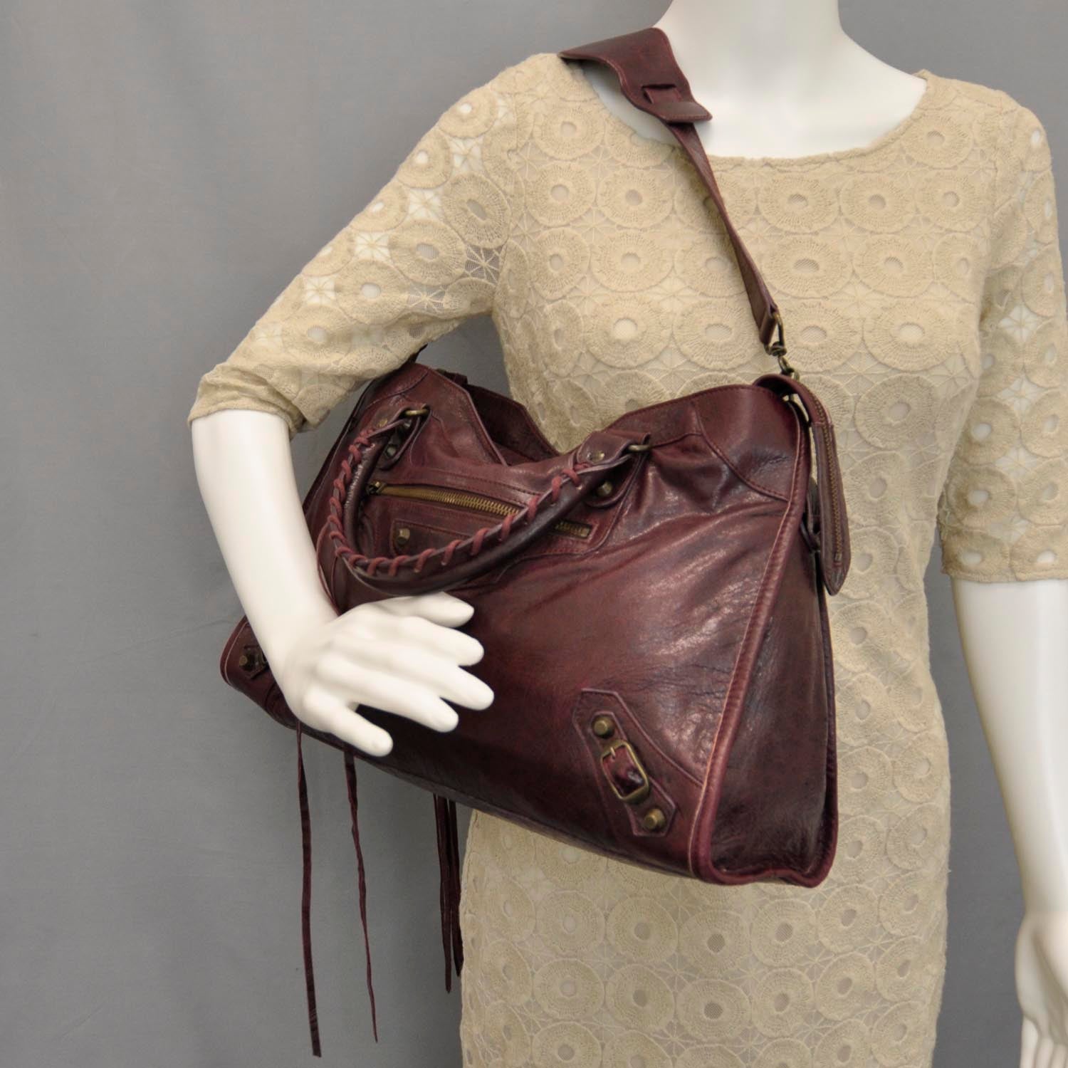 Balenciaga Chevre City Bordeaux 2 of 10