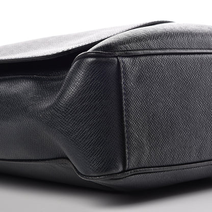 Louis Vuitton Taiga Milo Messenger Boreal 8 of 15