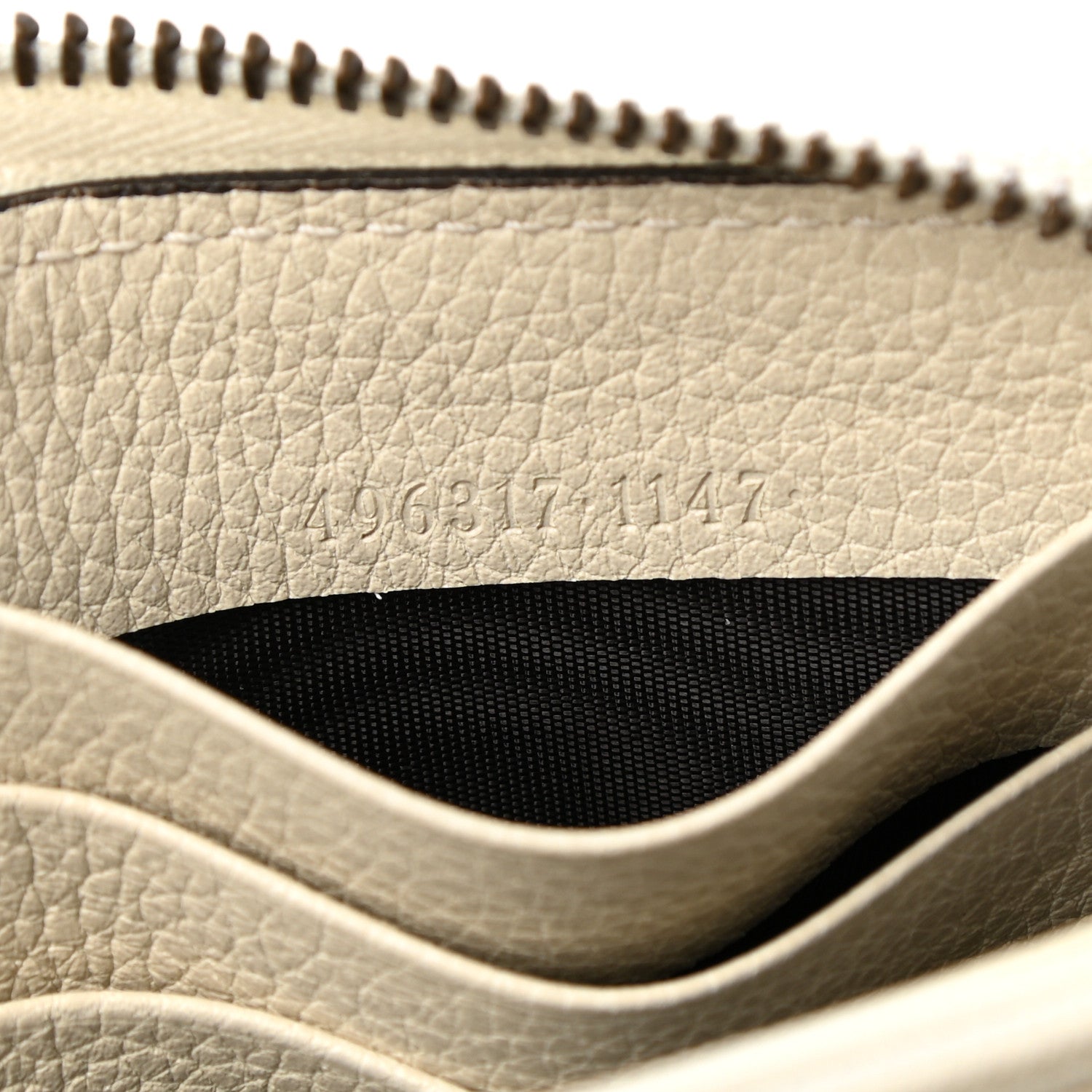 Gucci Calfskin Logo Zip Around Wallet White 6 of 6