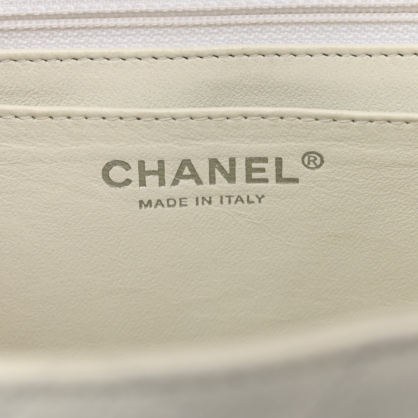 Caviar Quilted Jumbo Single Flap White