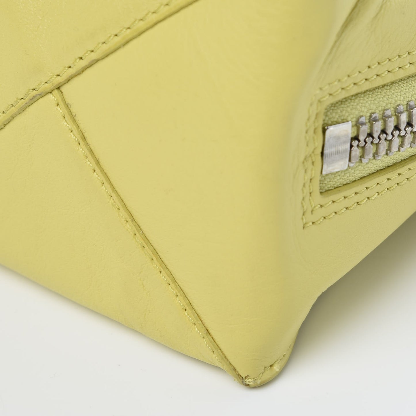 Calfskin Papier Mini A4 Jaune Poussin