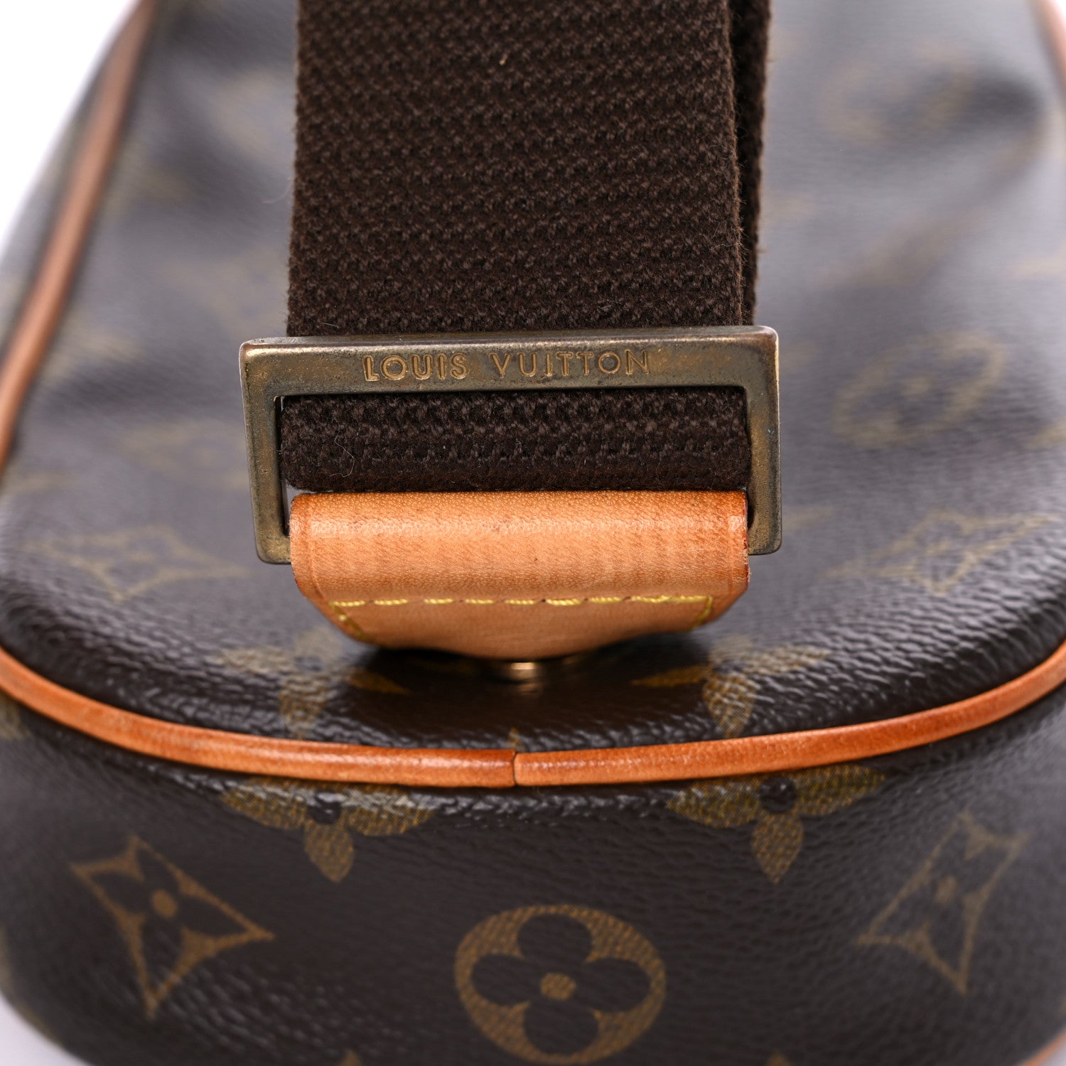Louis Vuitton Monogram Pochette Gange 15 of 20