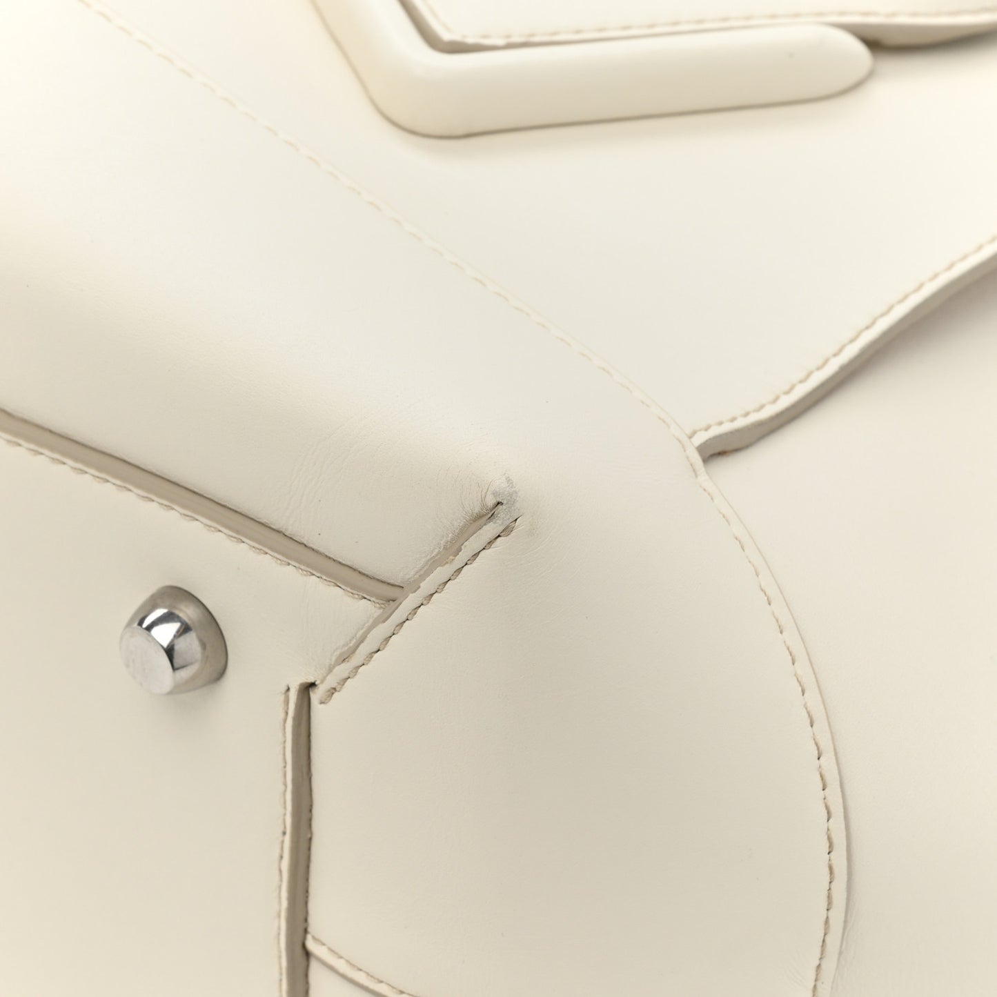 French Calfskin Maxi Intrecciato Large Arco Bianco