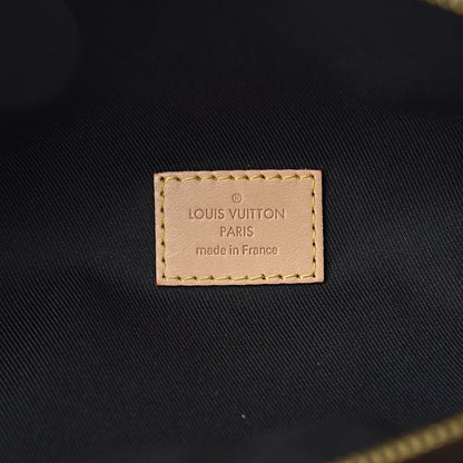 Louis Vuitton Monogram Bumbag 6 of 9