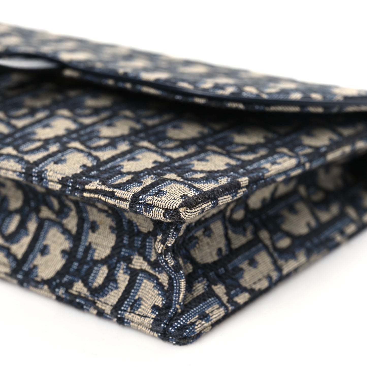 Oblique Saddle Chain Pouch Blue