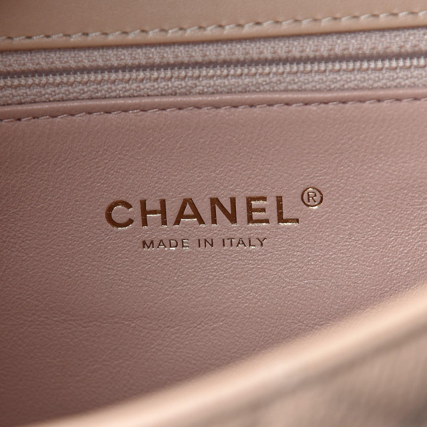 Caviar Quilted Medium CC Filigree Flap Beige