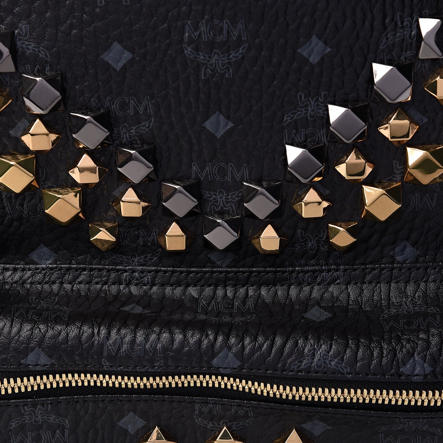 Visetos Studded Medium Stark M Backpack Black