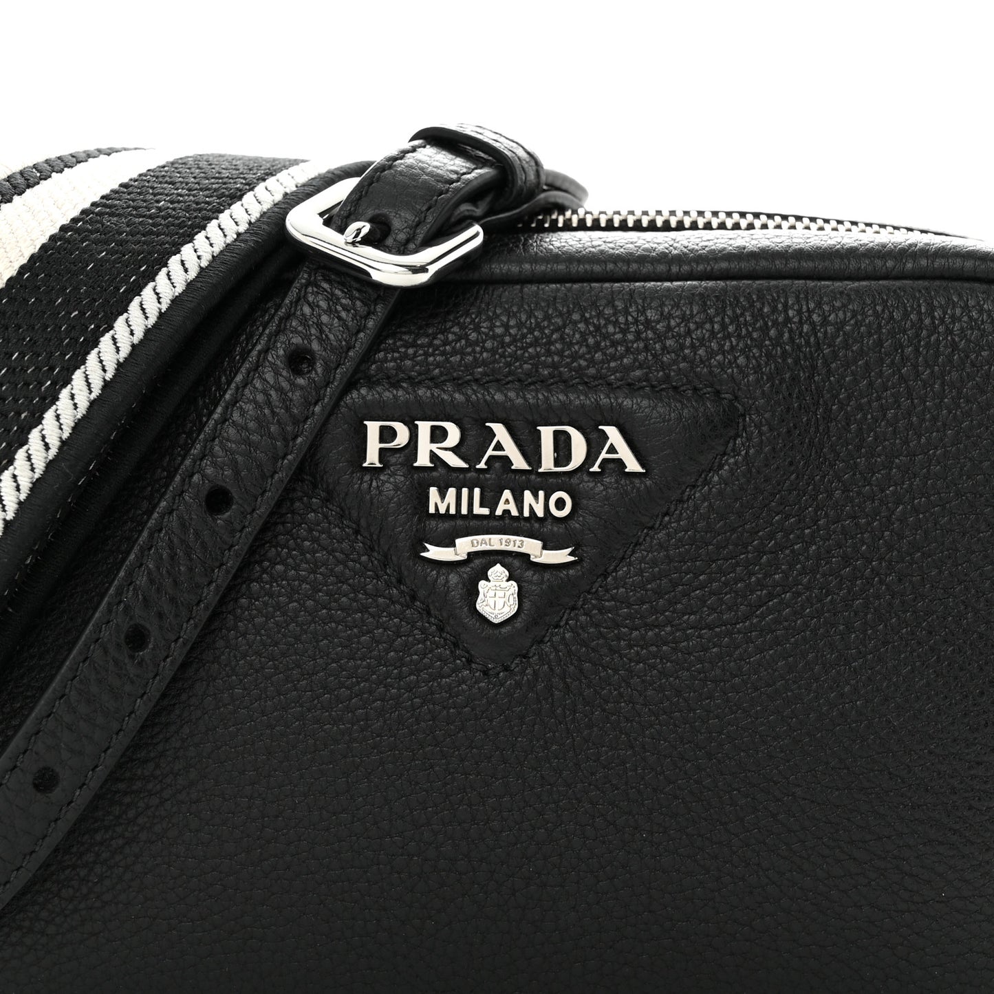 Vitello Daino Soft Camera Crossbody Black