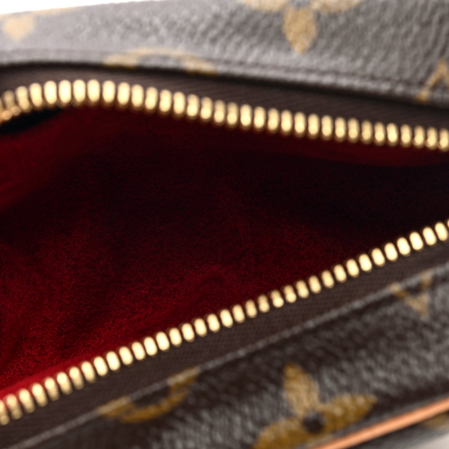Louis Vuitton Monogram Wapity 6 of 6