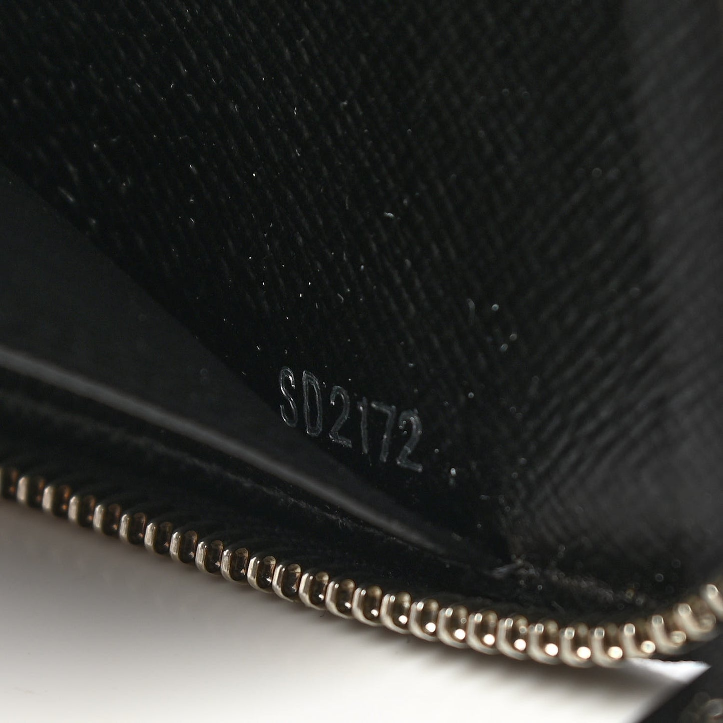 Damier Graphite Zippy Organizer Wallet