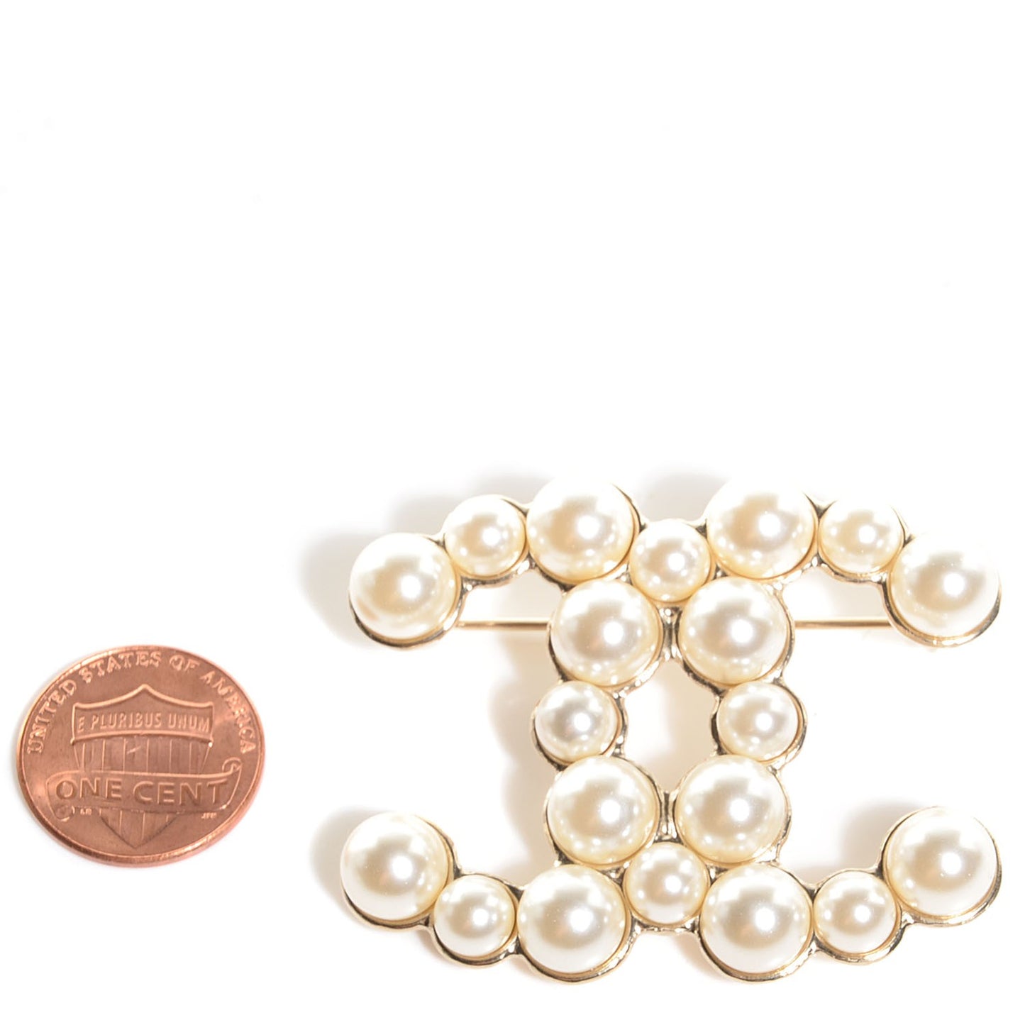 Pearl CC Brooch Gold