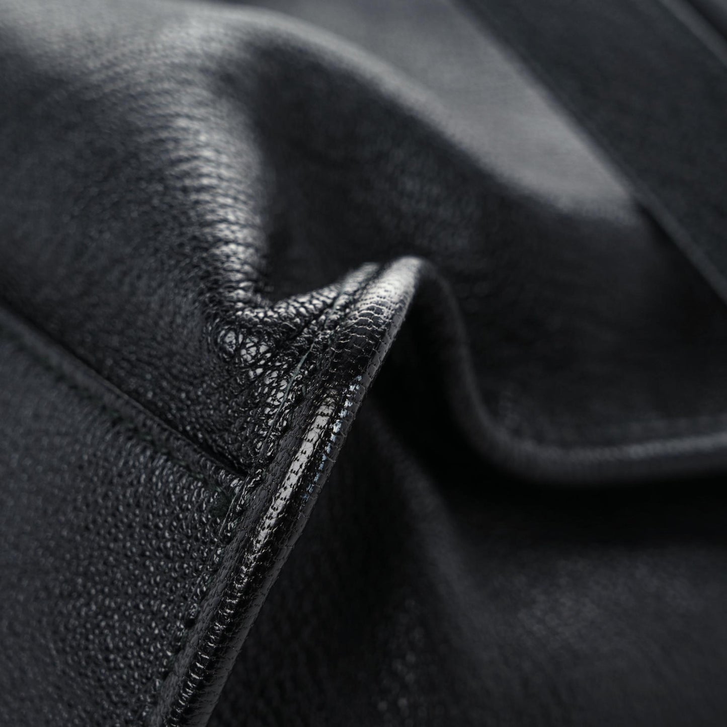 Chevre Silver Metallic Edge Hardware City Black