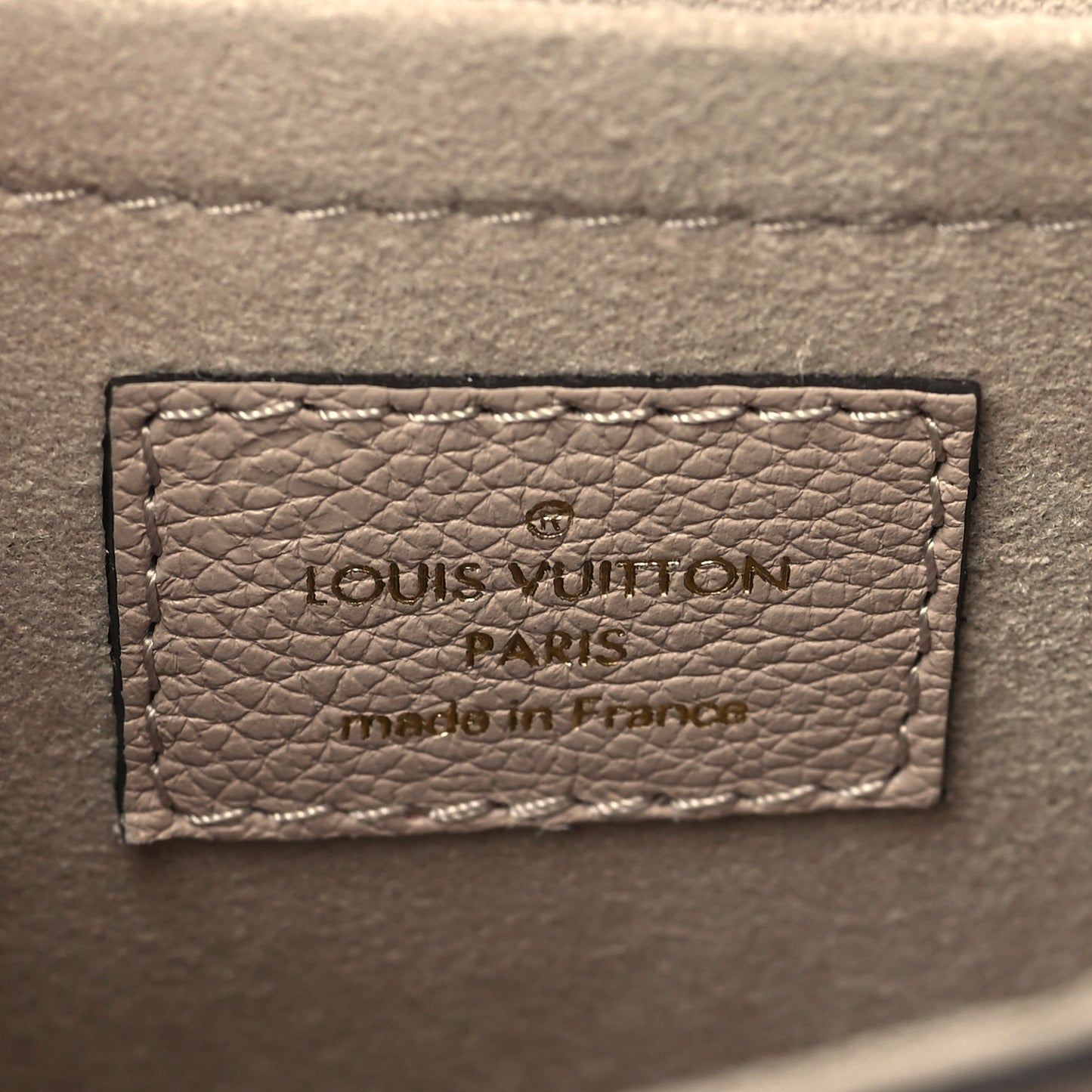 Grained Calfskin Lockme Tender Greige