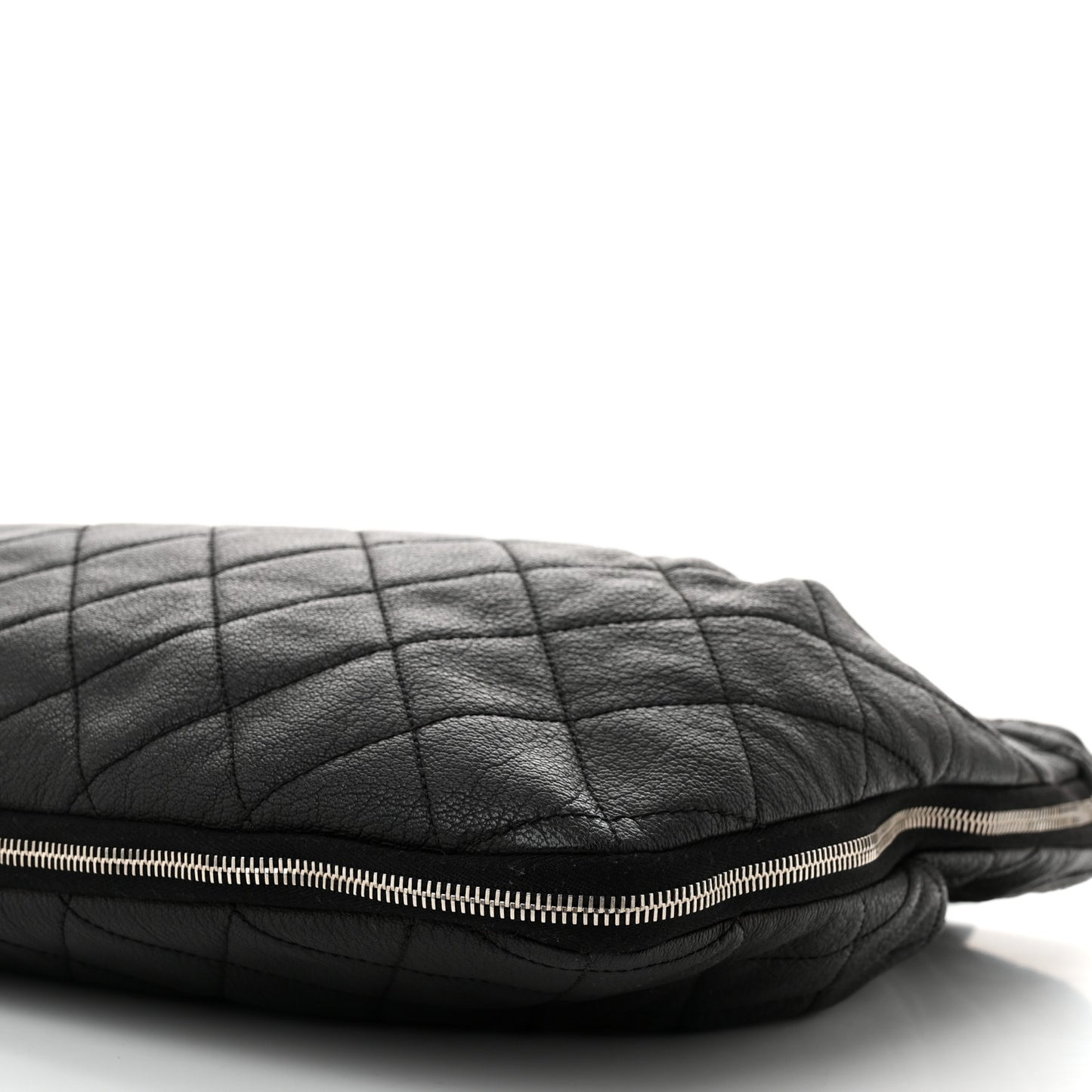 Caviar Quilted Soho Expandable Zip Shoulder Bag Black