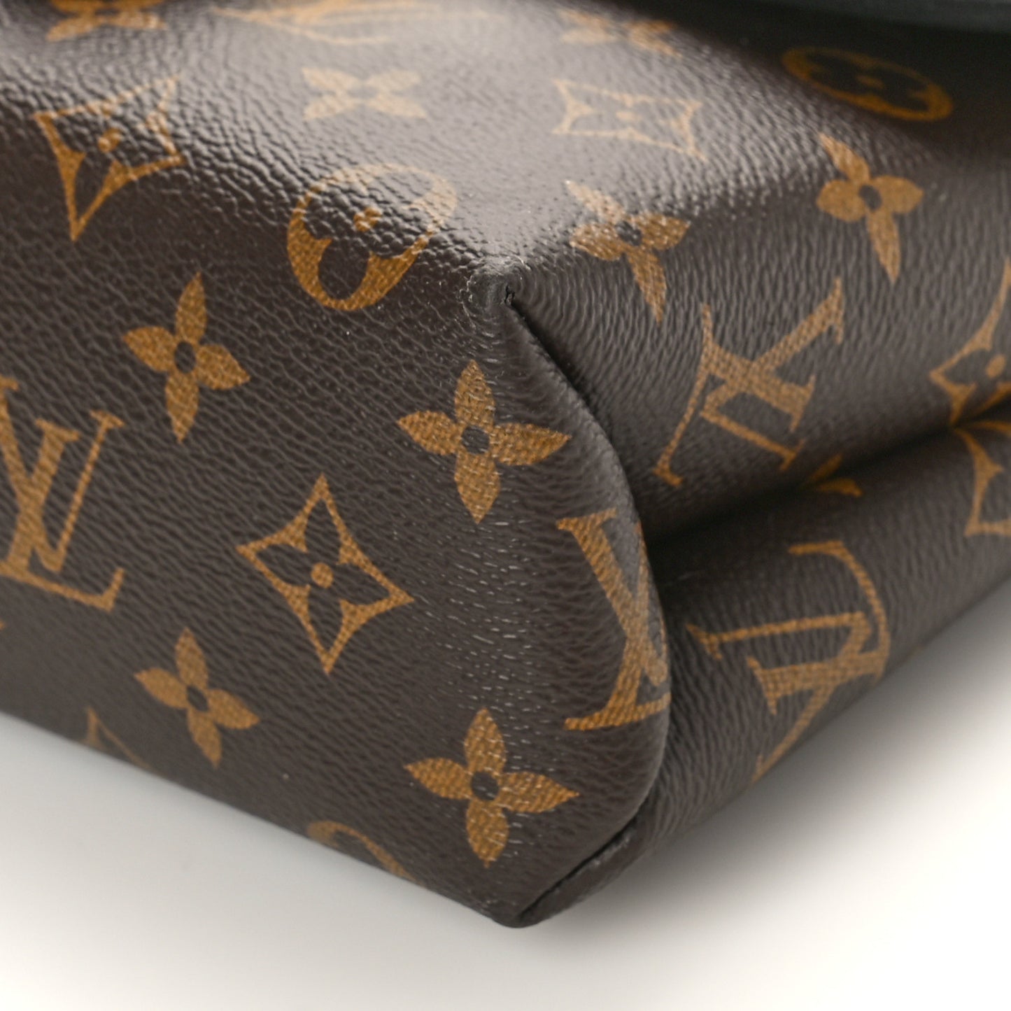 Monogram Locky BB Black