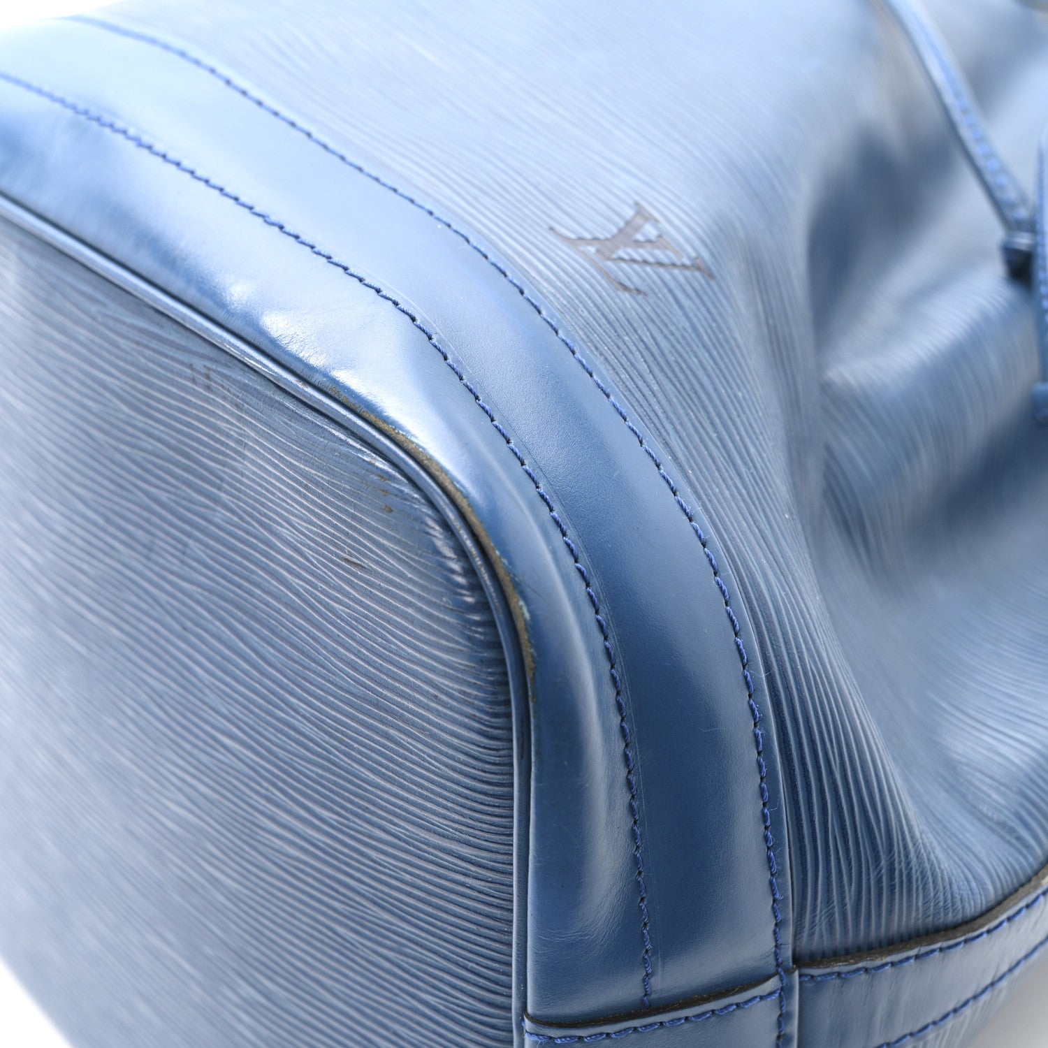 Louis Vuitton Epi Noe Toledo 10 of 16
