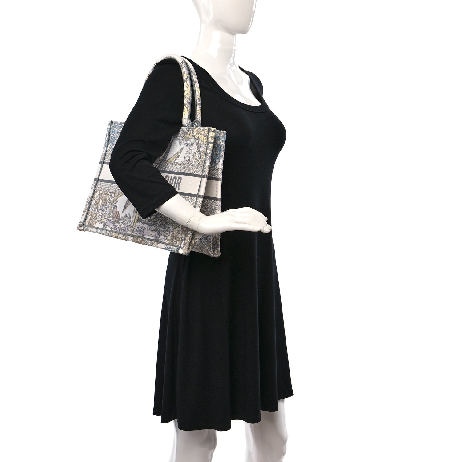 Christian Dior Canvas Embroidered Medium Rêve d'Infini Book Tote Multicolor 2 of 9